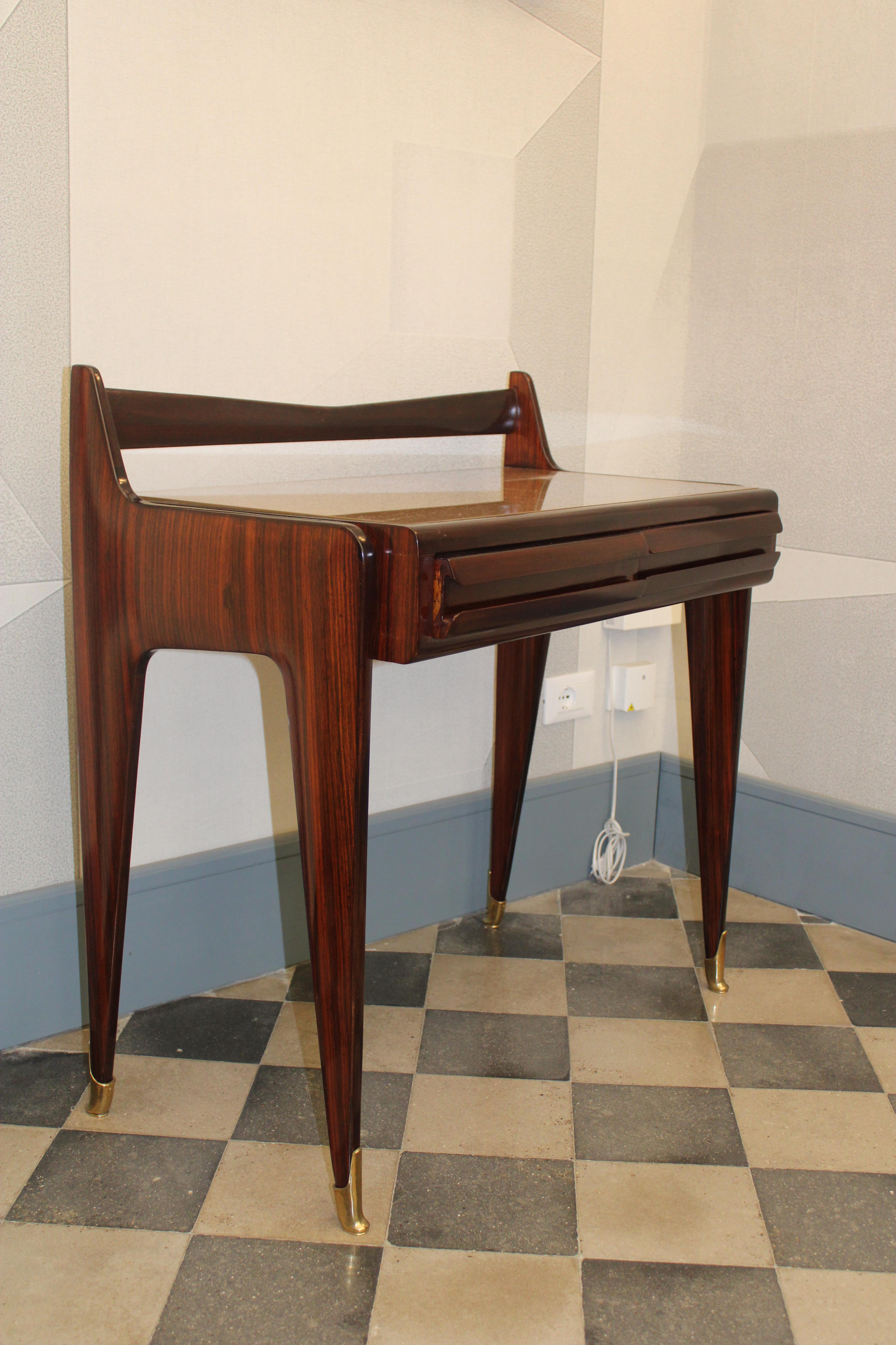 Delightful elegant Vittorio Dassi Desk with brass feet and two drawers, a unique and rare item.