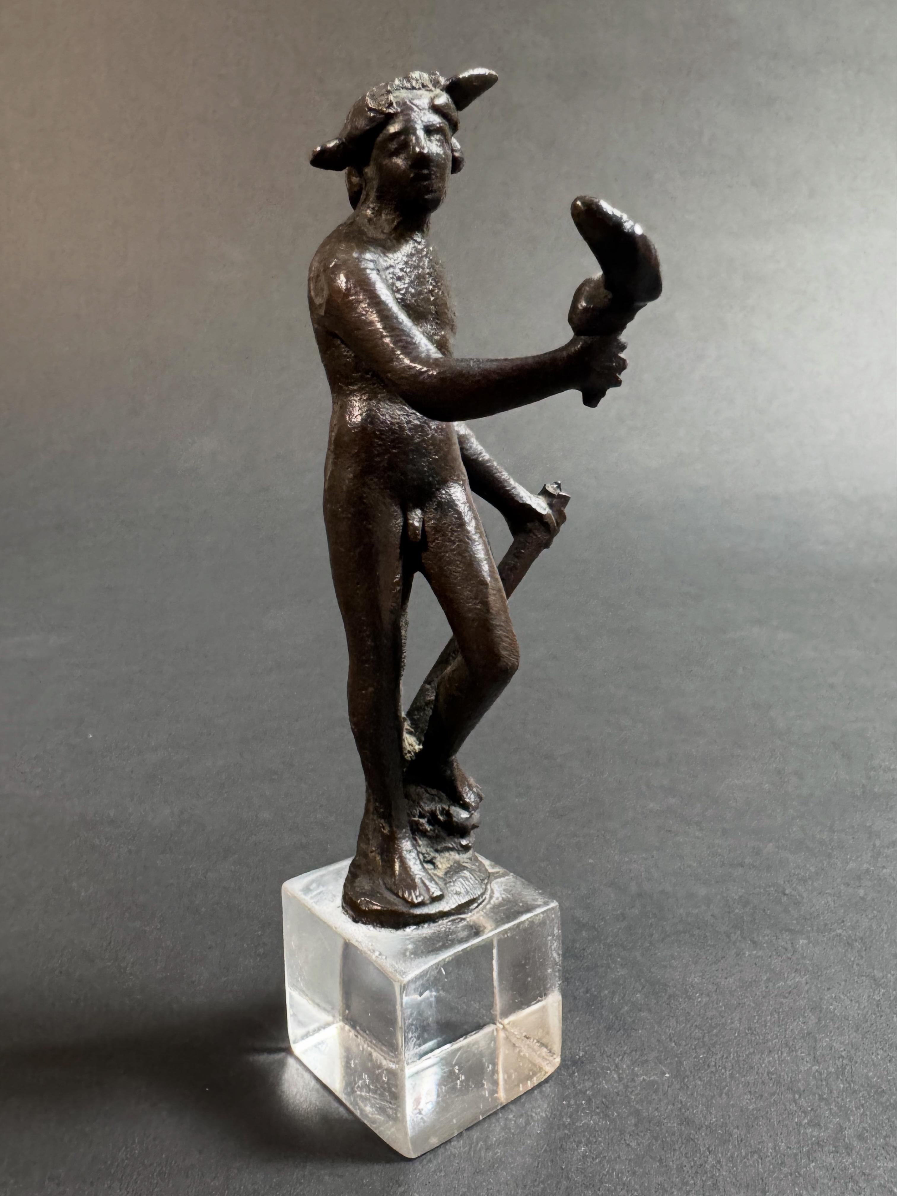 Italiano Piccola scultura fiorentina in bronzo raffigurante satiro - XVI secolo in vendita
