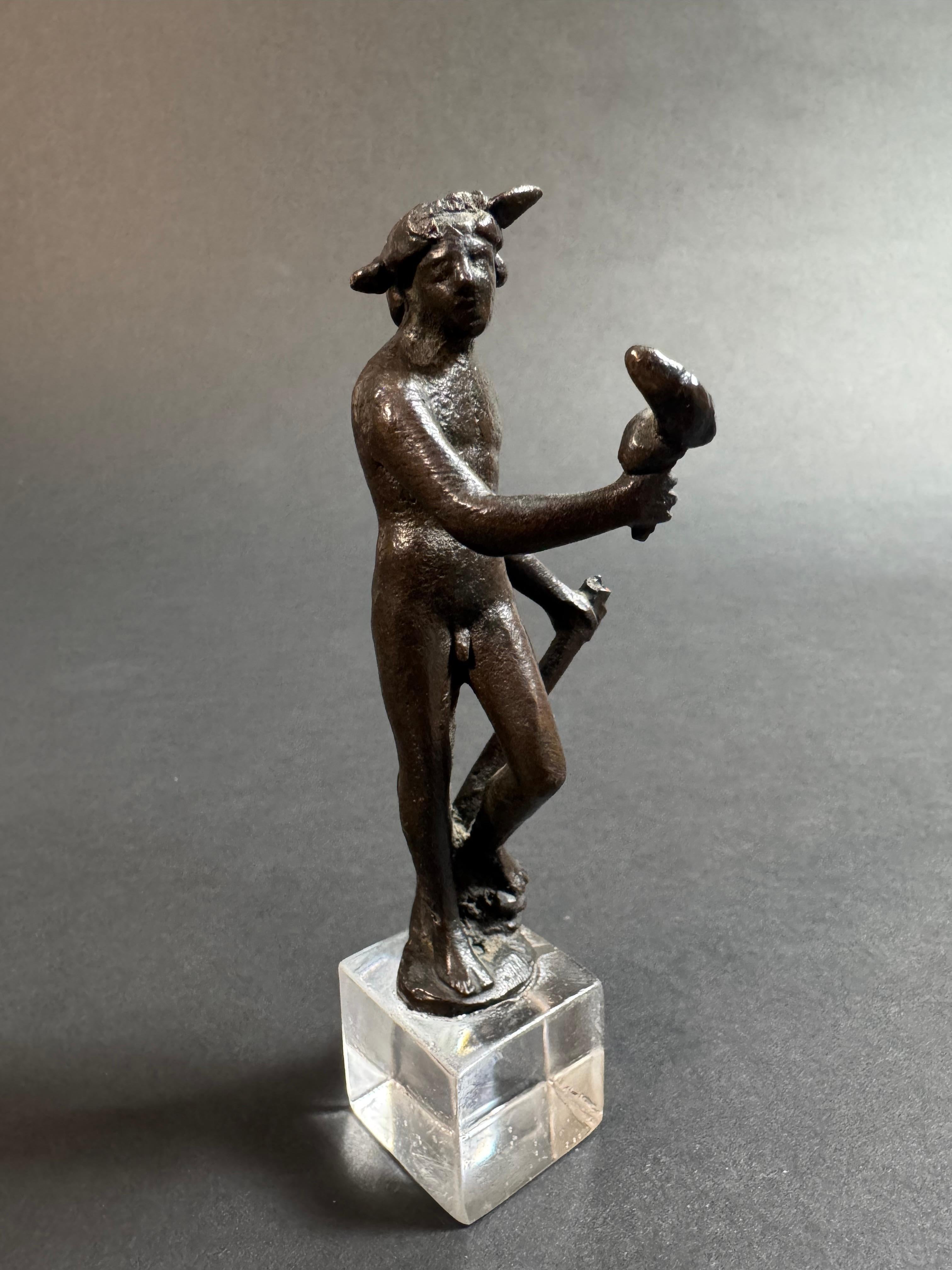 Fino al XVIII secolo Piccola scultura fiorentina in bronzo raffigurante satiro - XVI secolo in vendita
