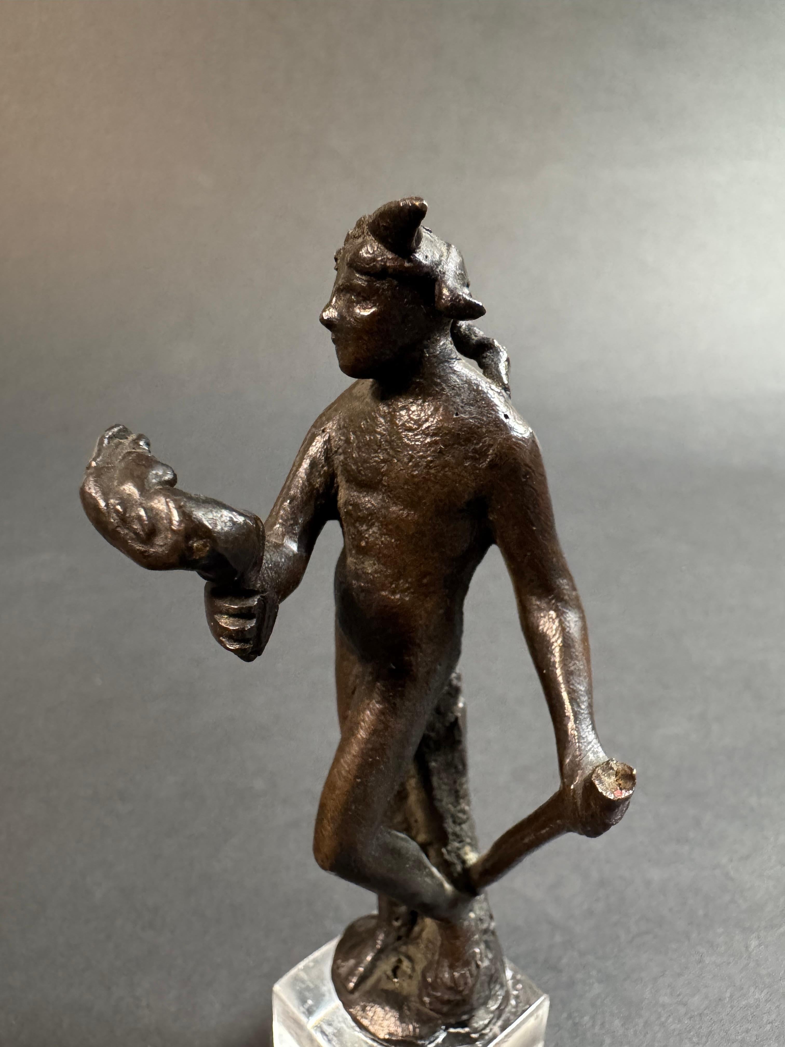 Piccola scultura fiorentina in bronzo raffigurante satiro - XVI secolo in vendita 1