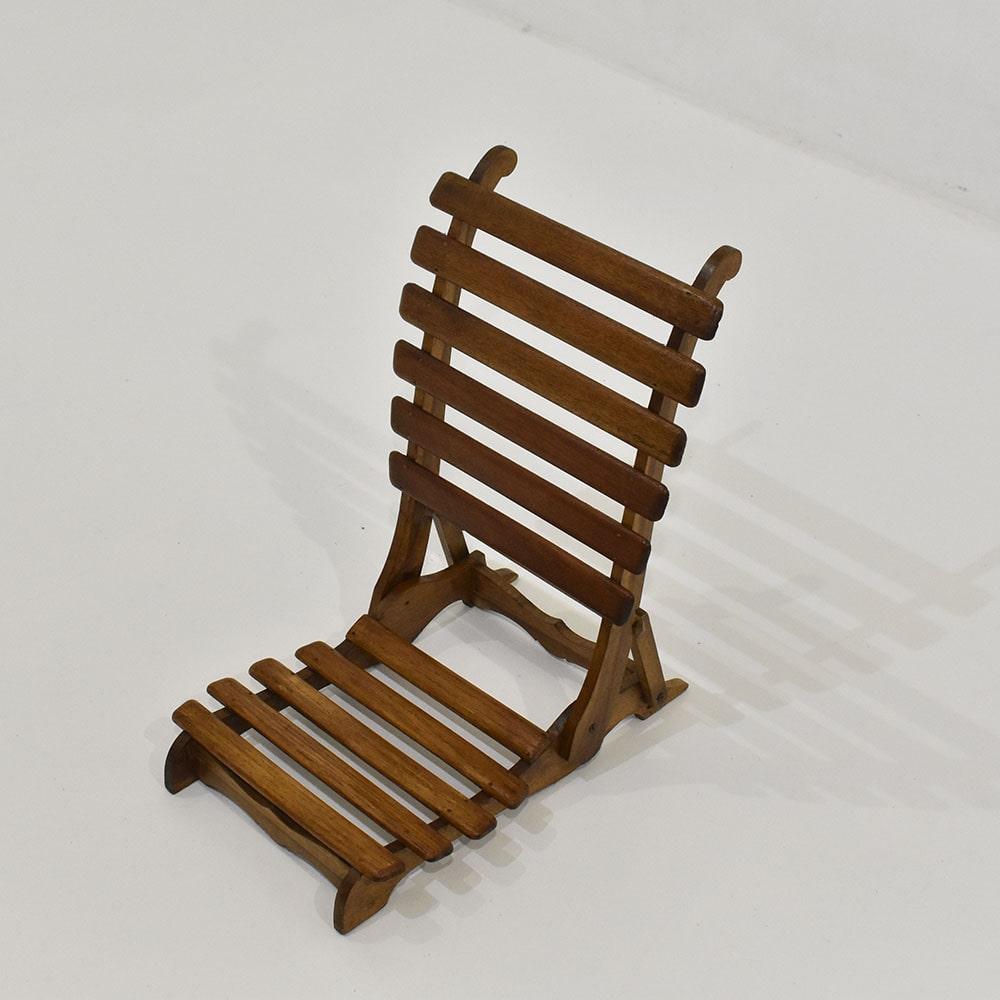 Mid-Century Modern Small Folding Beach Chair, Beech Wood, Twentieth Century                    For Sale