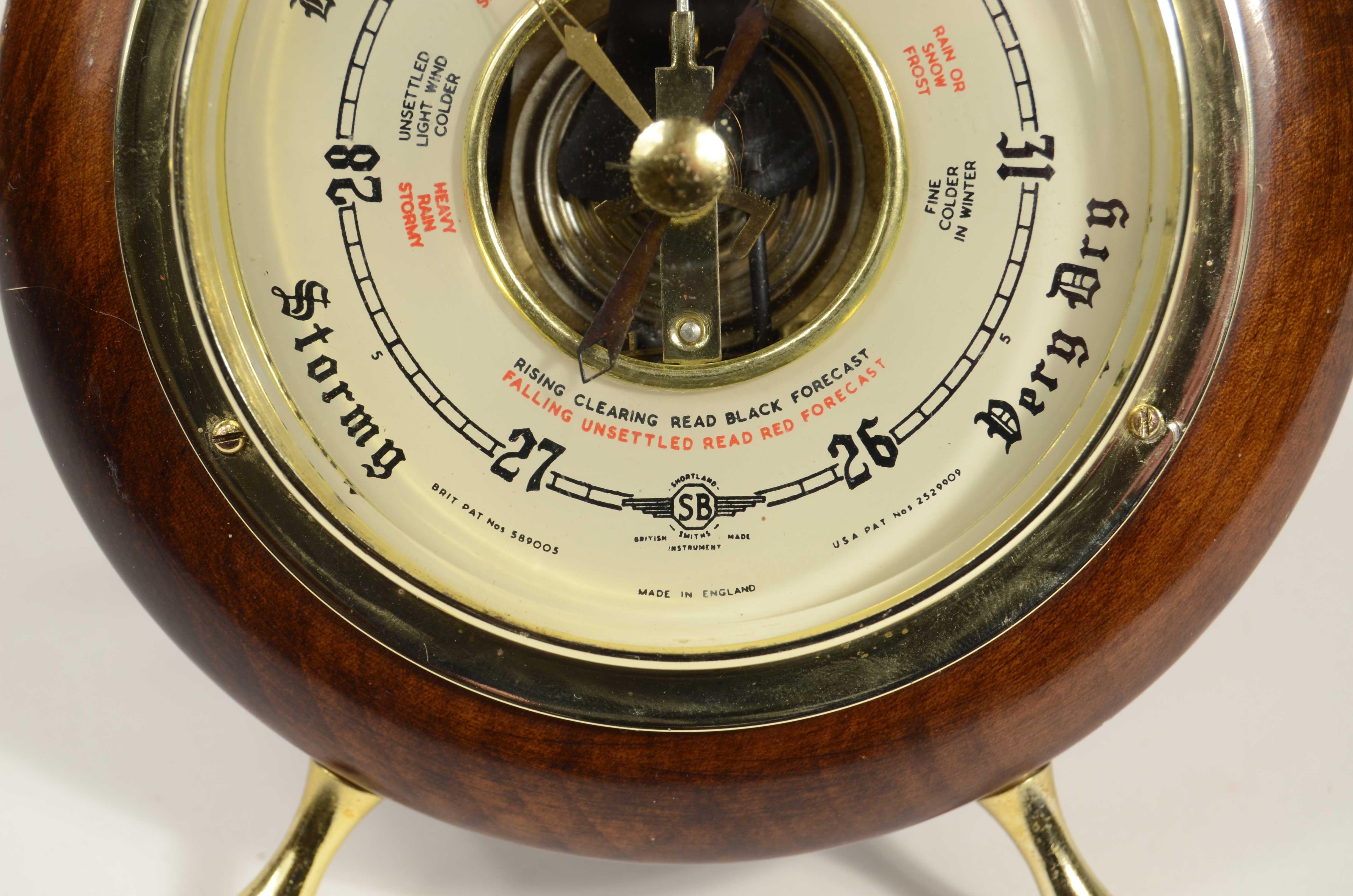 Kleines Aneroid-Wand- und Tischbarometer aus Holz und Messing  1950 im Zustand „Gut“ im Angebot in Milan, IT