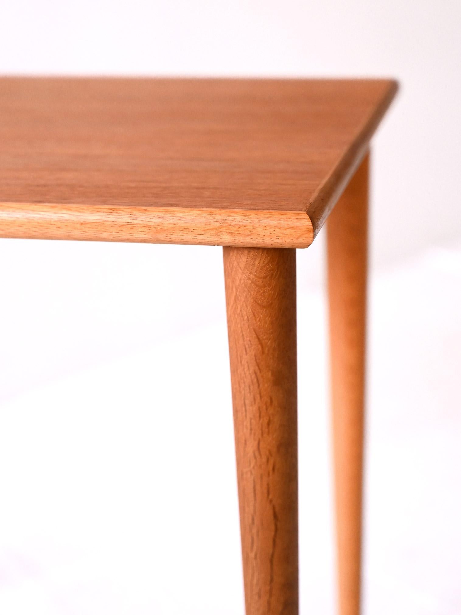 Mid-20th Century Small Scandinavian 1950s coffee table with turned legs For Sale