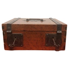 Small walnut briar chest with double-latch iron reinforcements, 1700s
