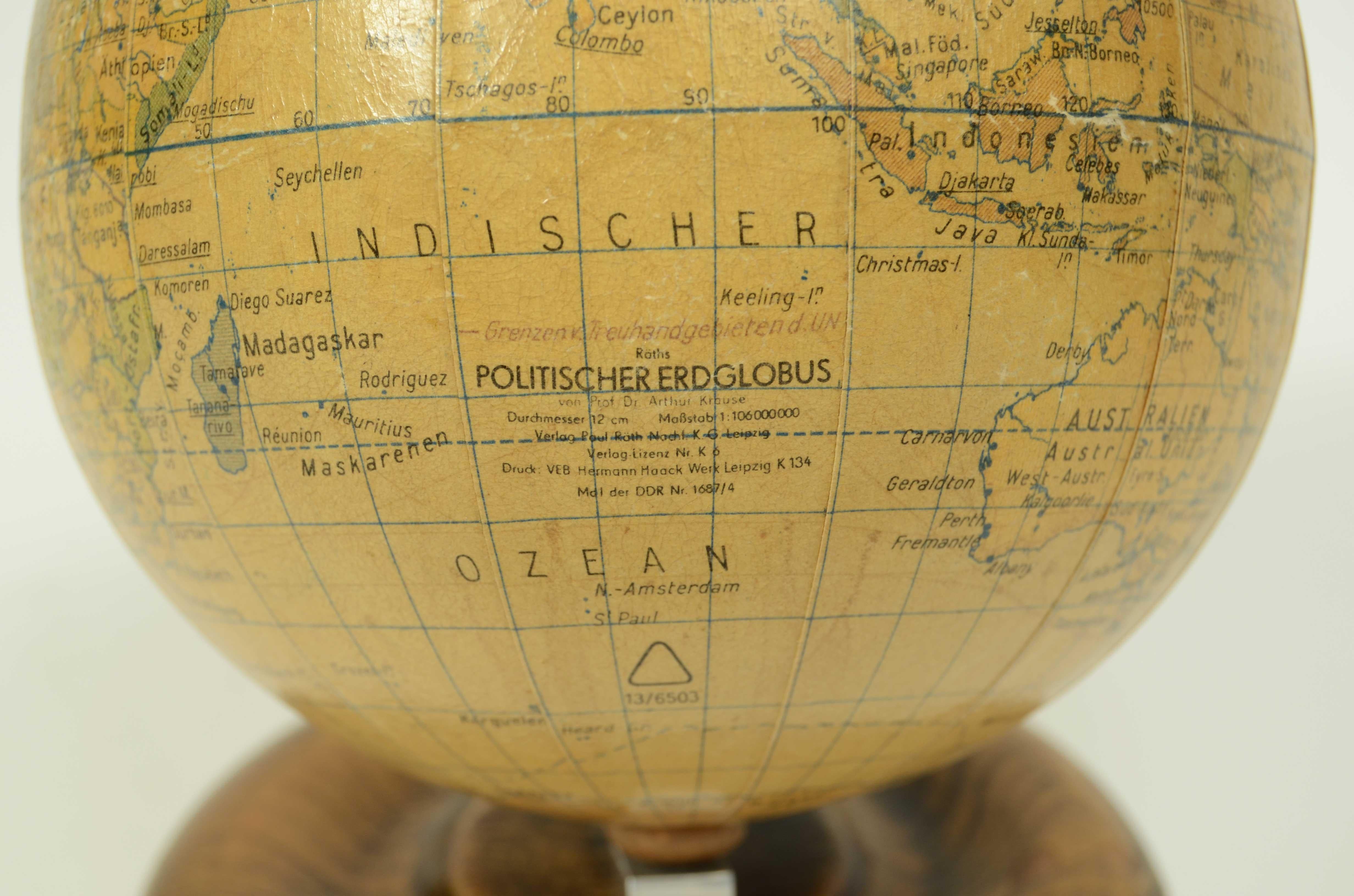 Piccolo globo terrestre edito da Räths Politischer Erdglobus DDR anni '50 im Angebot 5