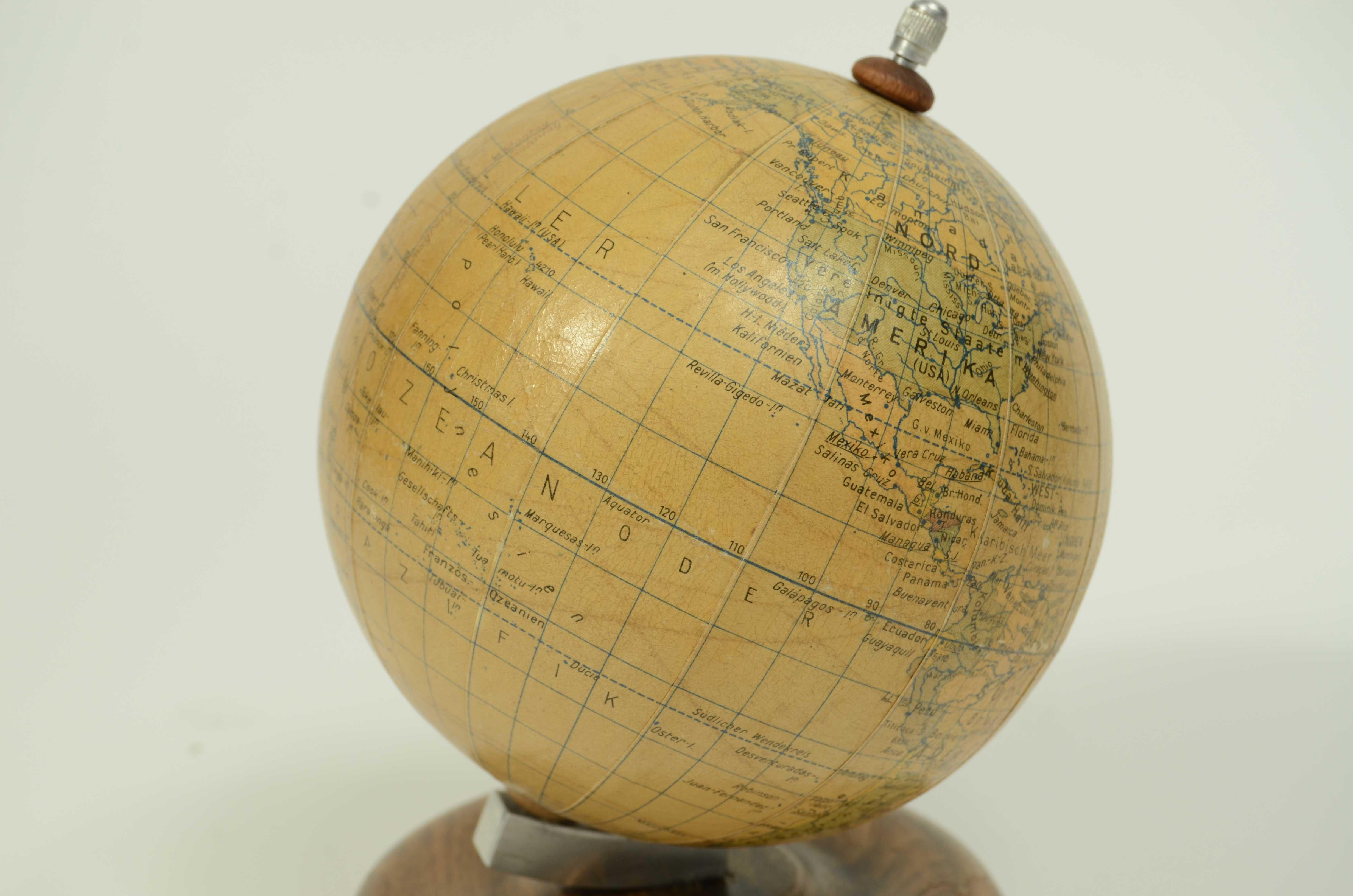 Piccolo globo terrestre edito da Räths Politischer Erdglobus DDR anni '50 im Angebot 1