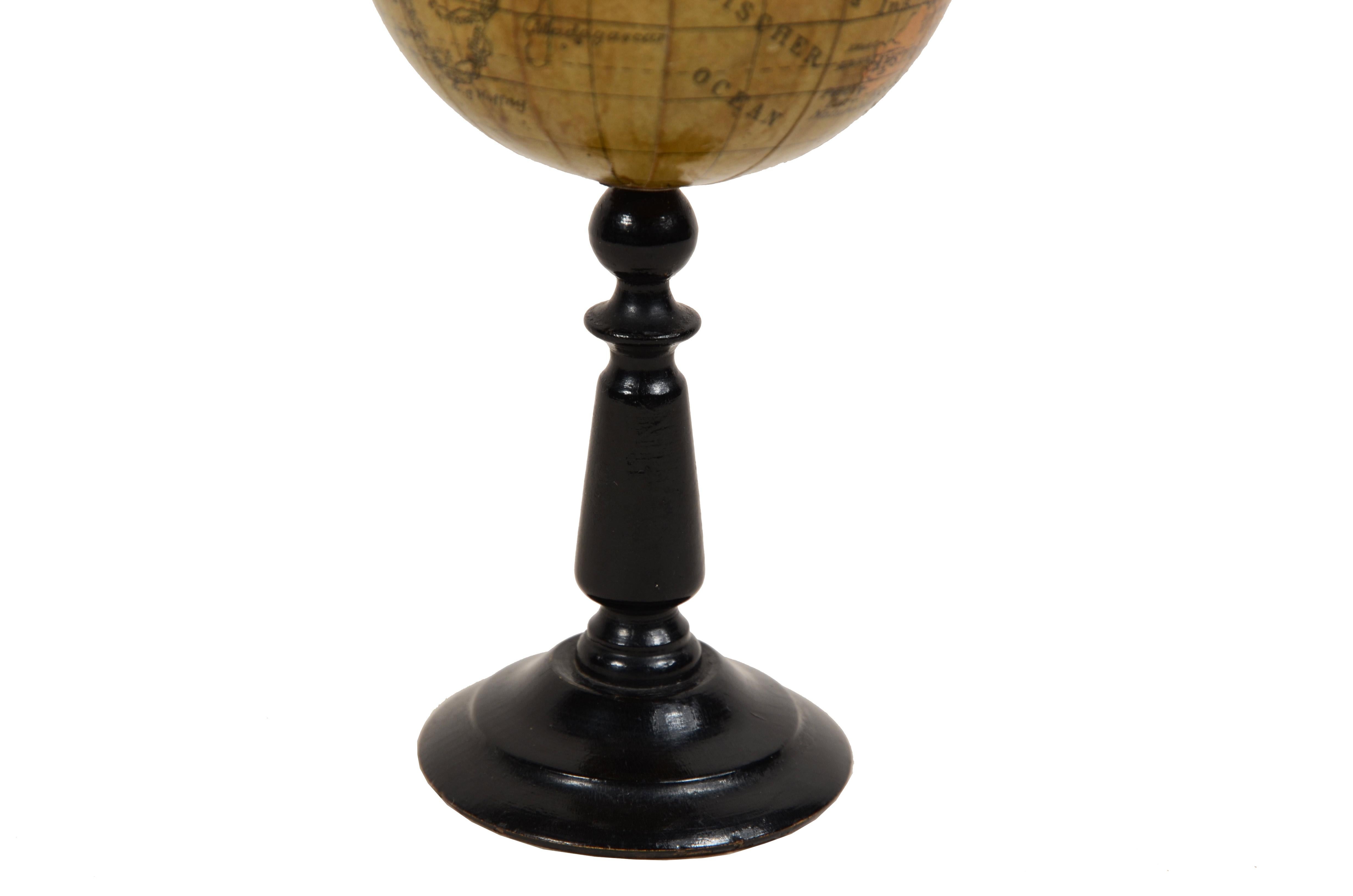 Small globe h. 6.5 of  late 1800s by cartographer Ludw. Jul. Heymann For Sale 3