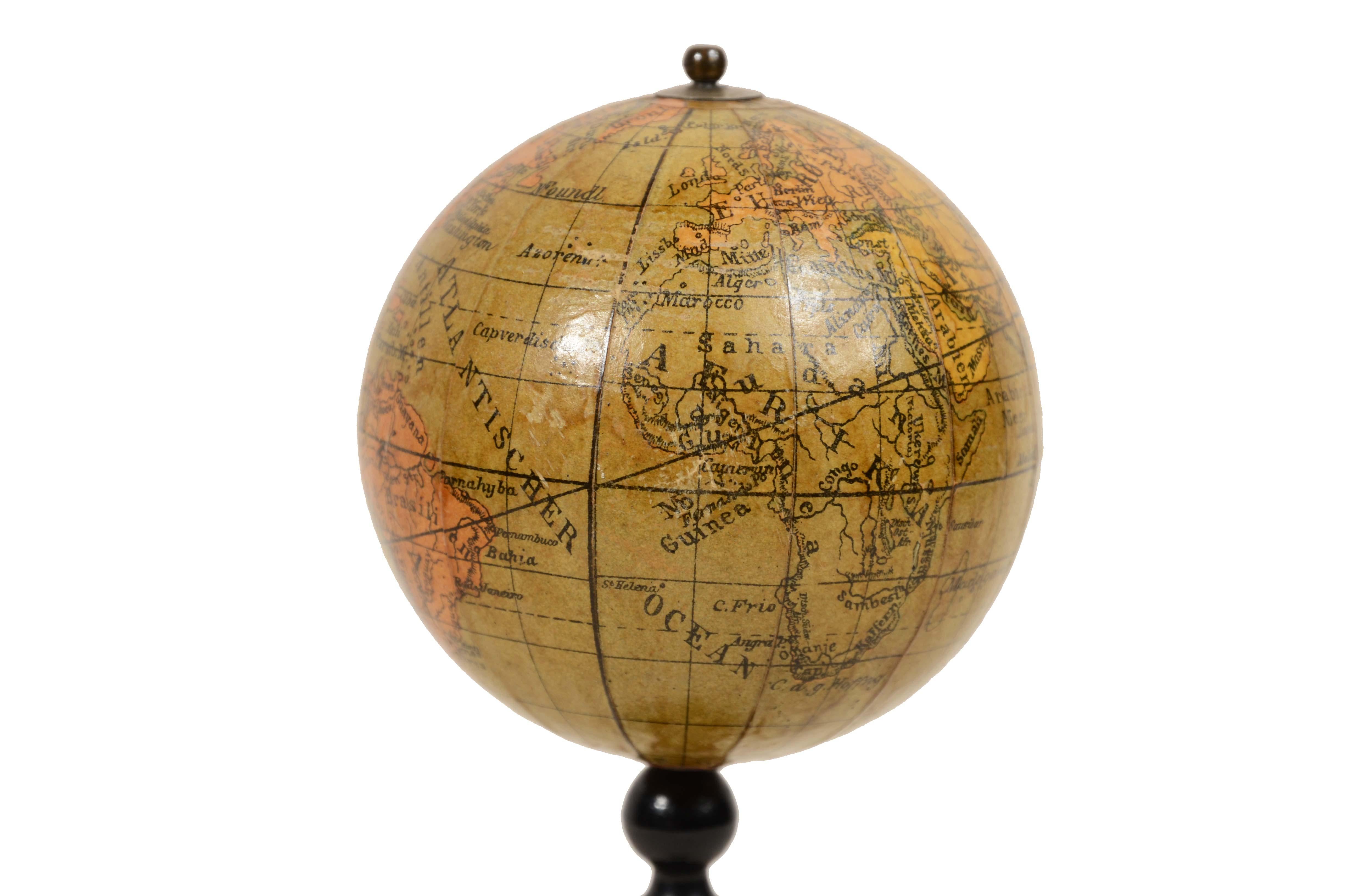 Small globe h. 6.5 of  late 1800s by cartographer Ludw. Jul. Heymann For Sale 4