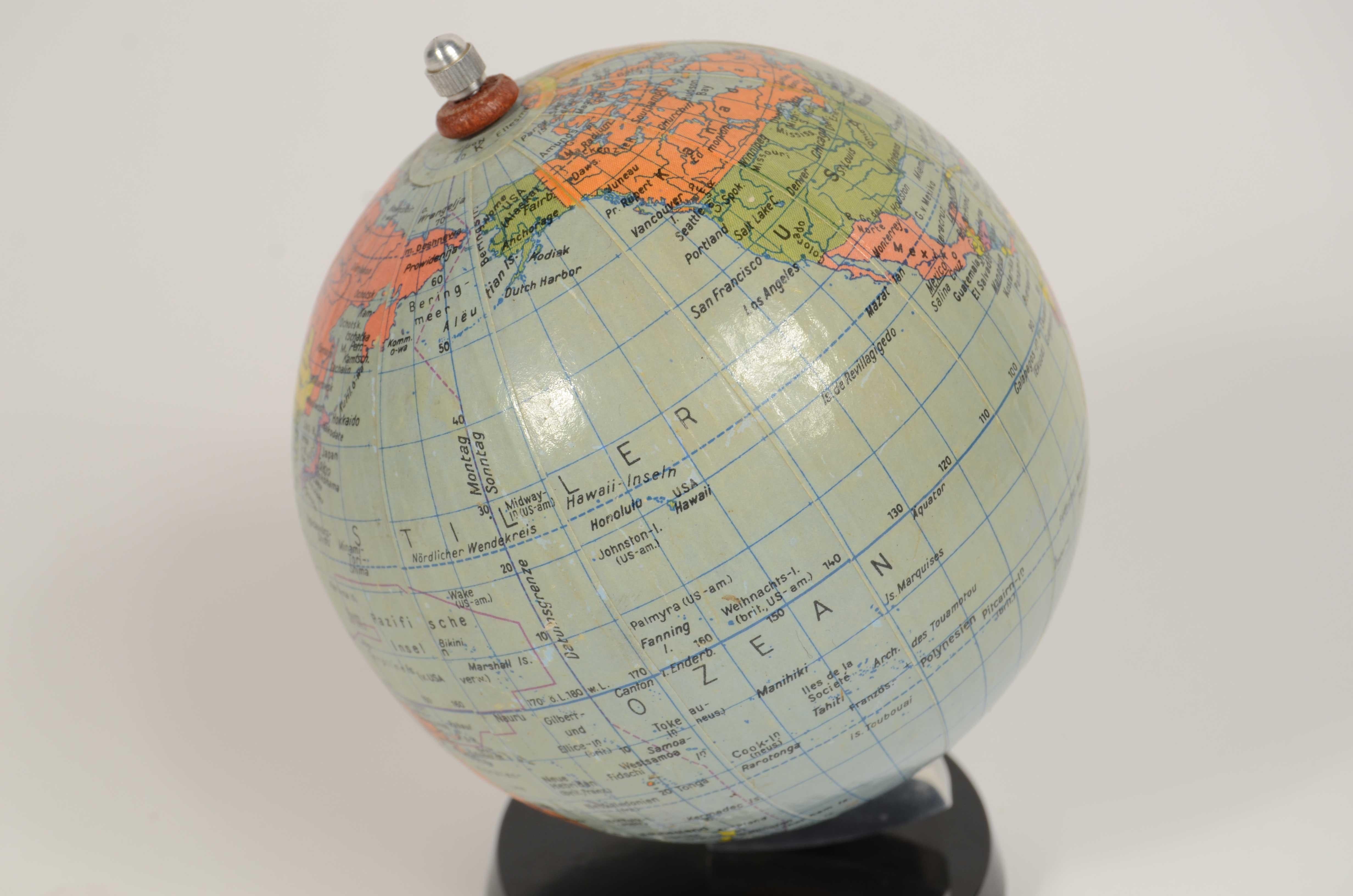 Piccolo globo terrestre Räths Politischer Erdglobus anni '50 base bachelite (Papier) im Angebot