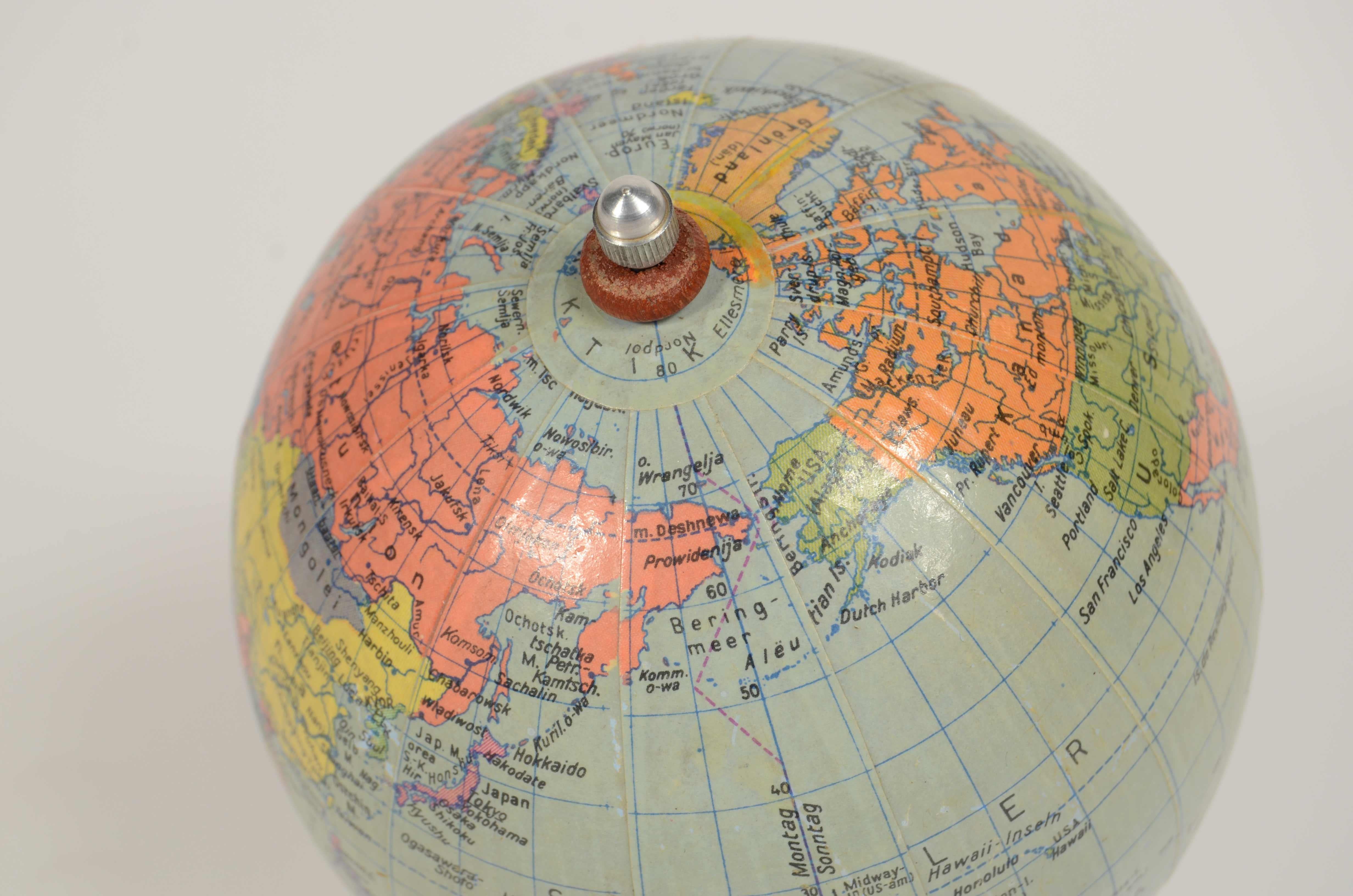 Piccolo globo terrestre Räths Politischer Erdglobus anni '50 base bachelite im Angebot 2