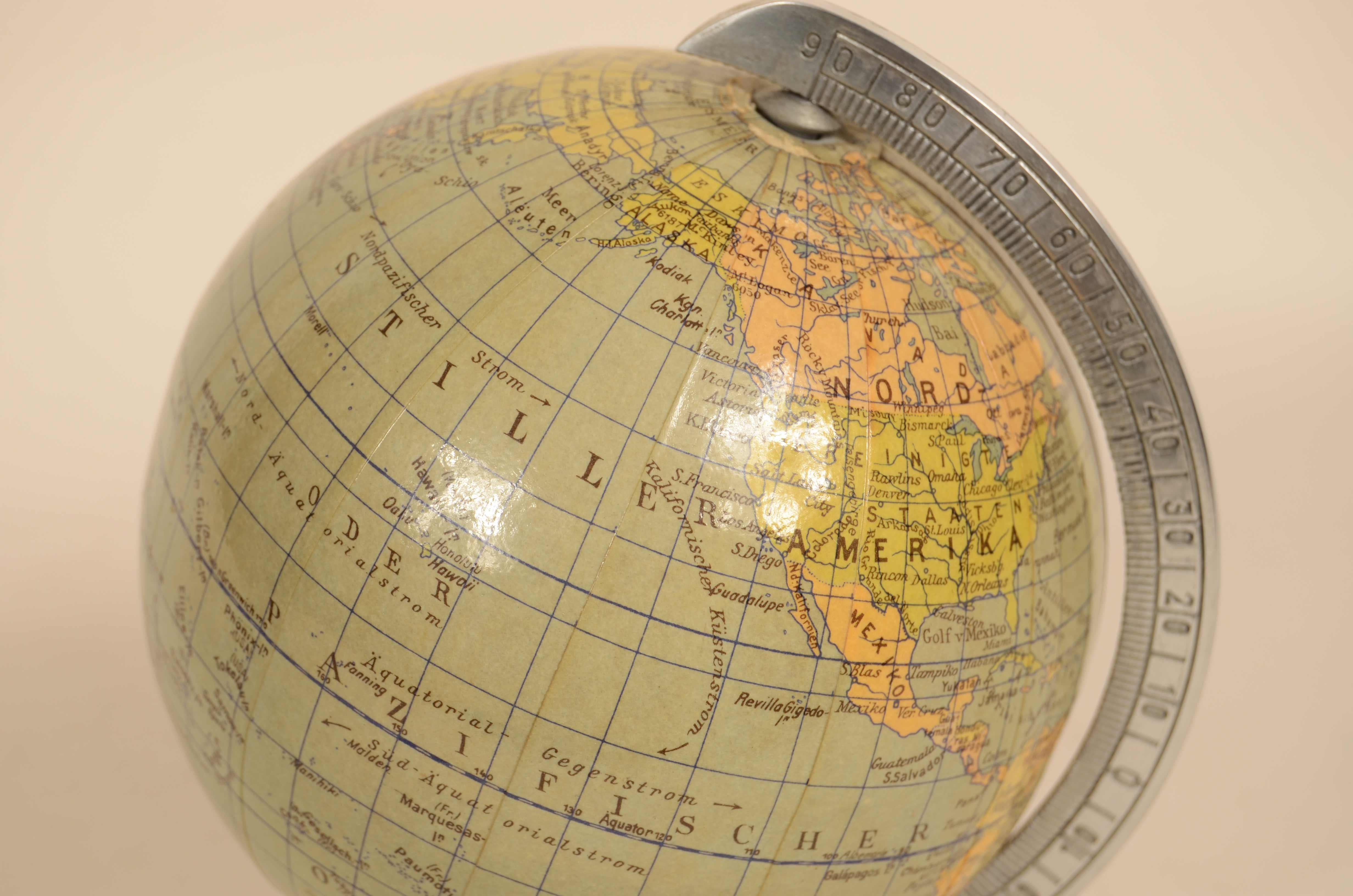 Small German globe published by Columbus Schulerglobus from the 1950s 5