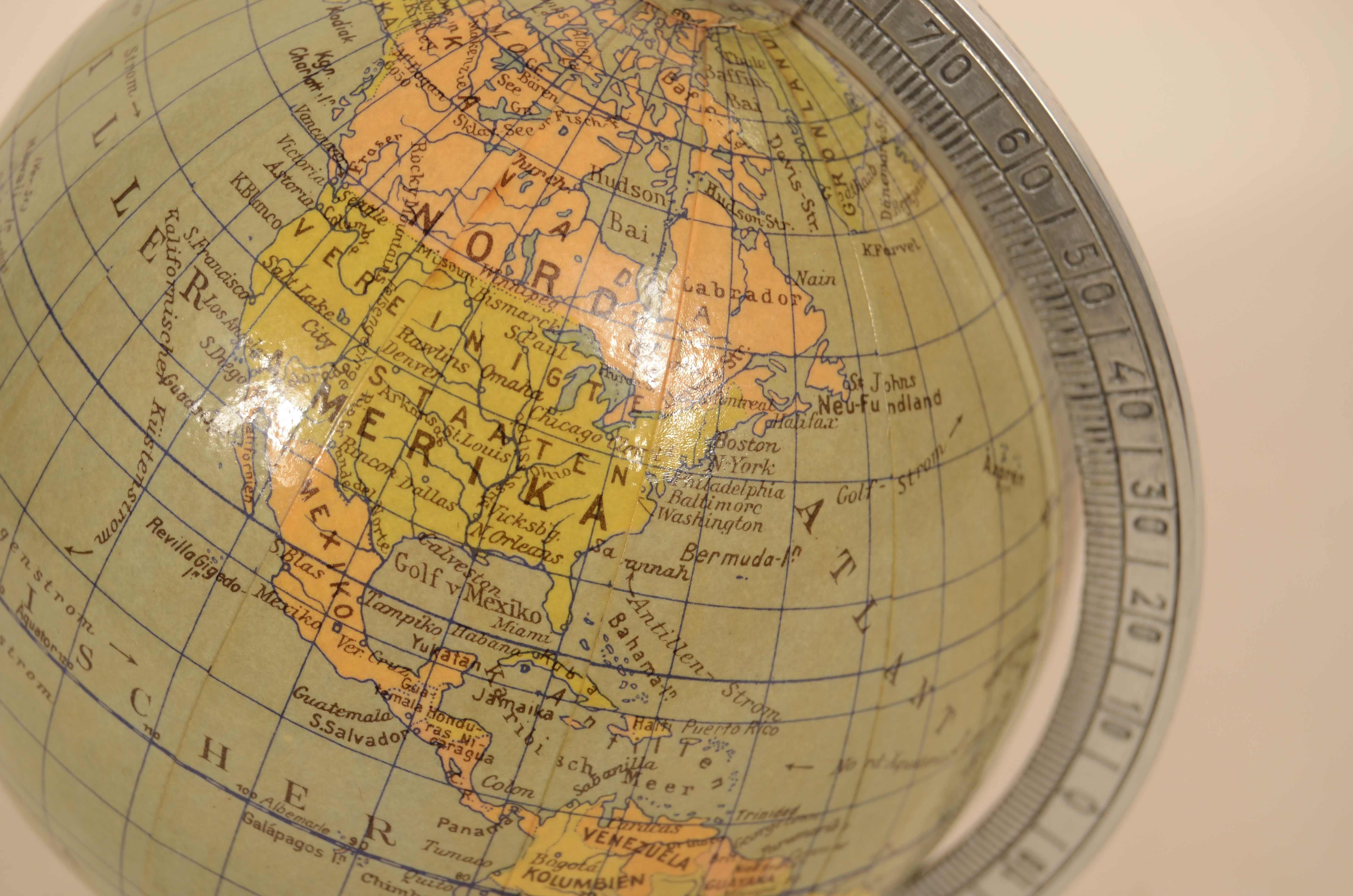 Small German globe published by Columbus Schulerglobus from the 1950s 6