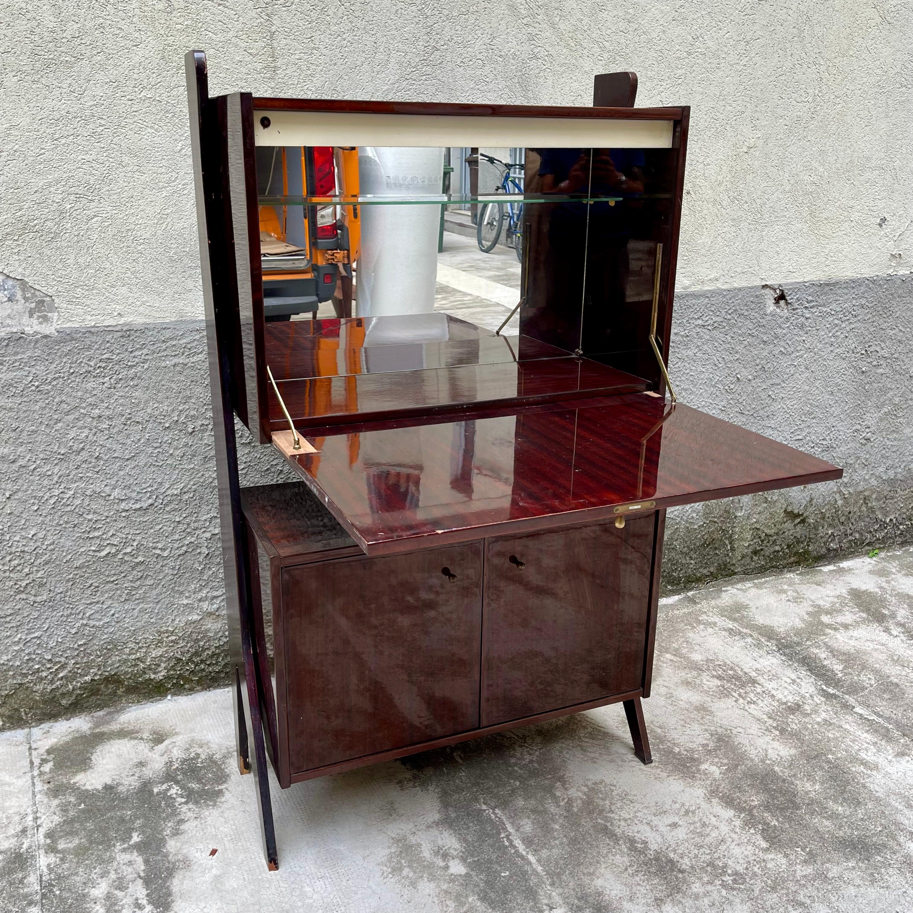 Kleiner Schrank mit Bar und Innenbeleuchtung - Italien - 1950er Jahre (Italian) im Angebot
