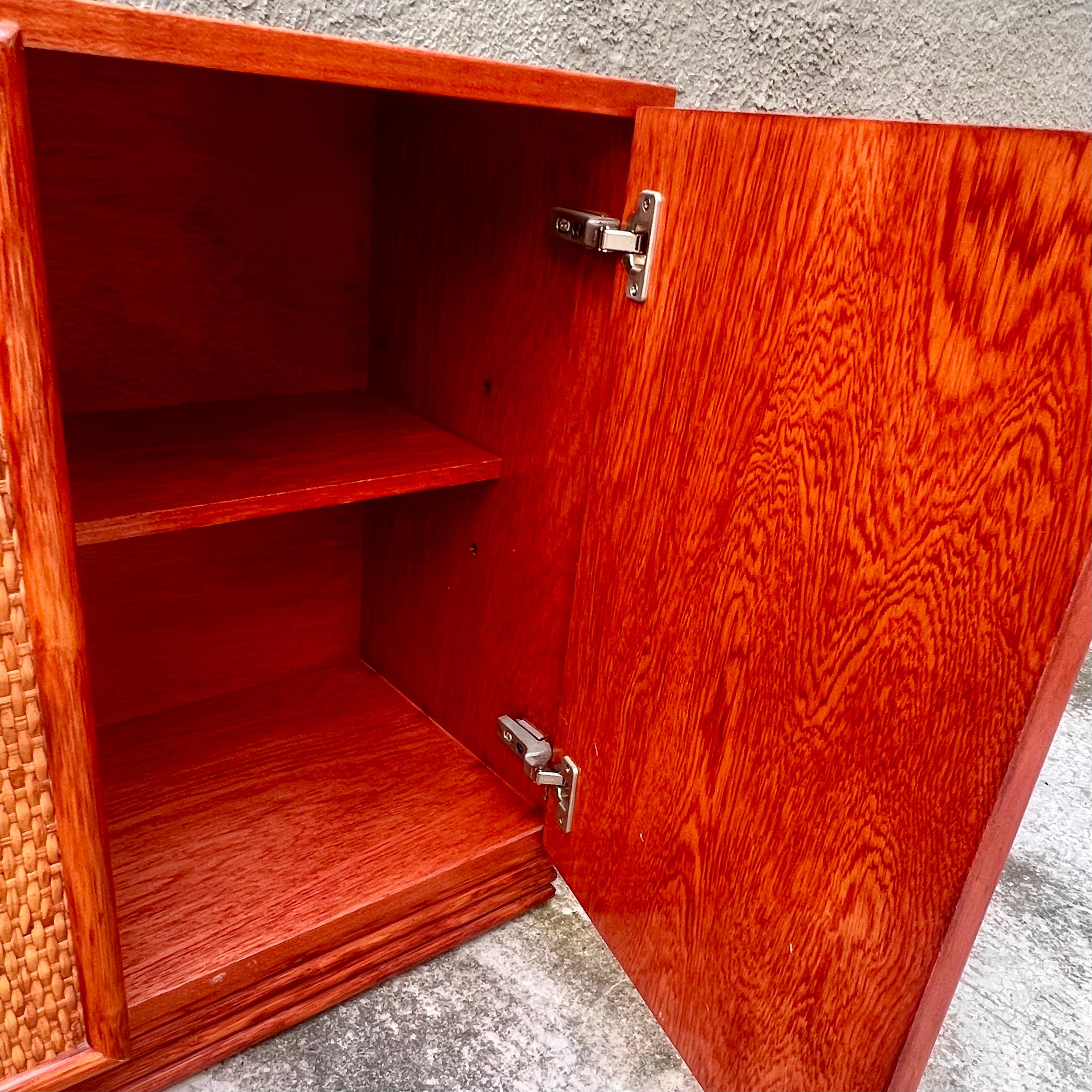 Piccolo Mobile Legno e Rattan - Pomoli in Pelle - Maugrion/Roche Bobois - 80's in vendita 7