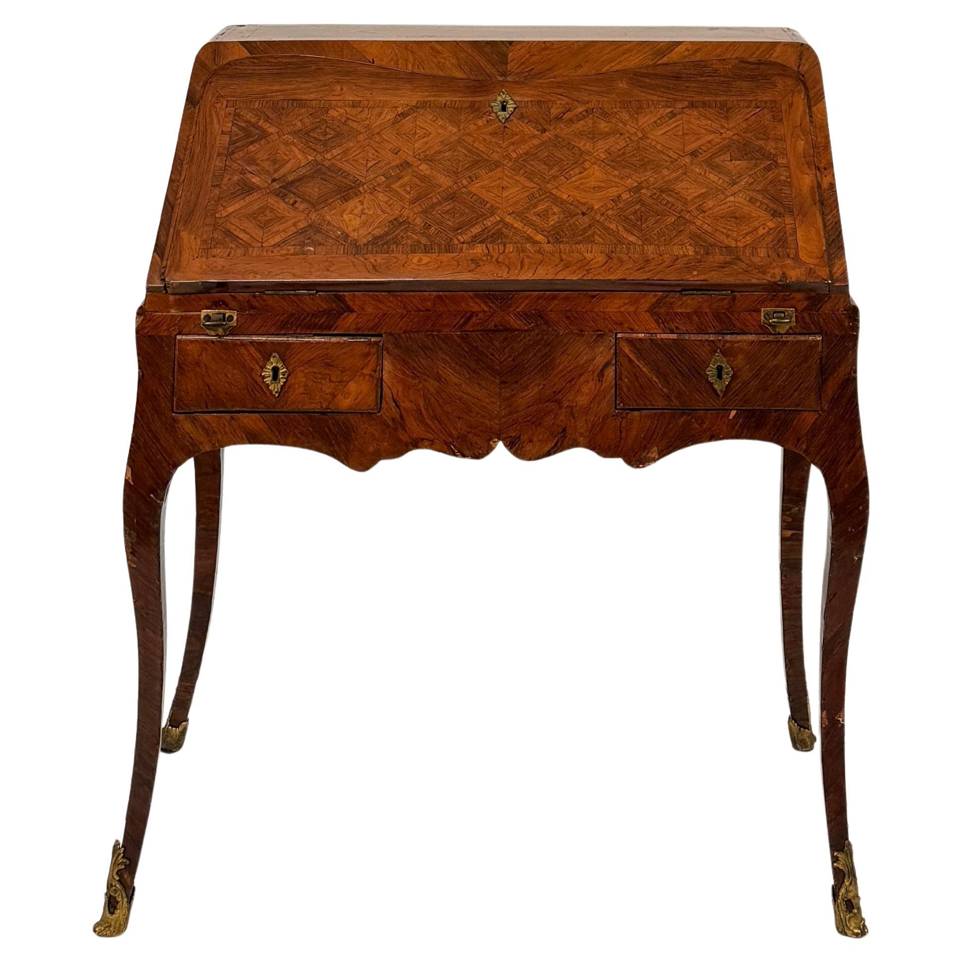 Piccolo scrittoio a ribalta lastronato in bois de violette, Genova, XVIII secolo