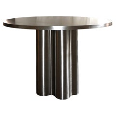 Mesa de comedor Piccolo Silver Root Steel de Caia Leifsdotter