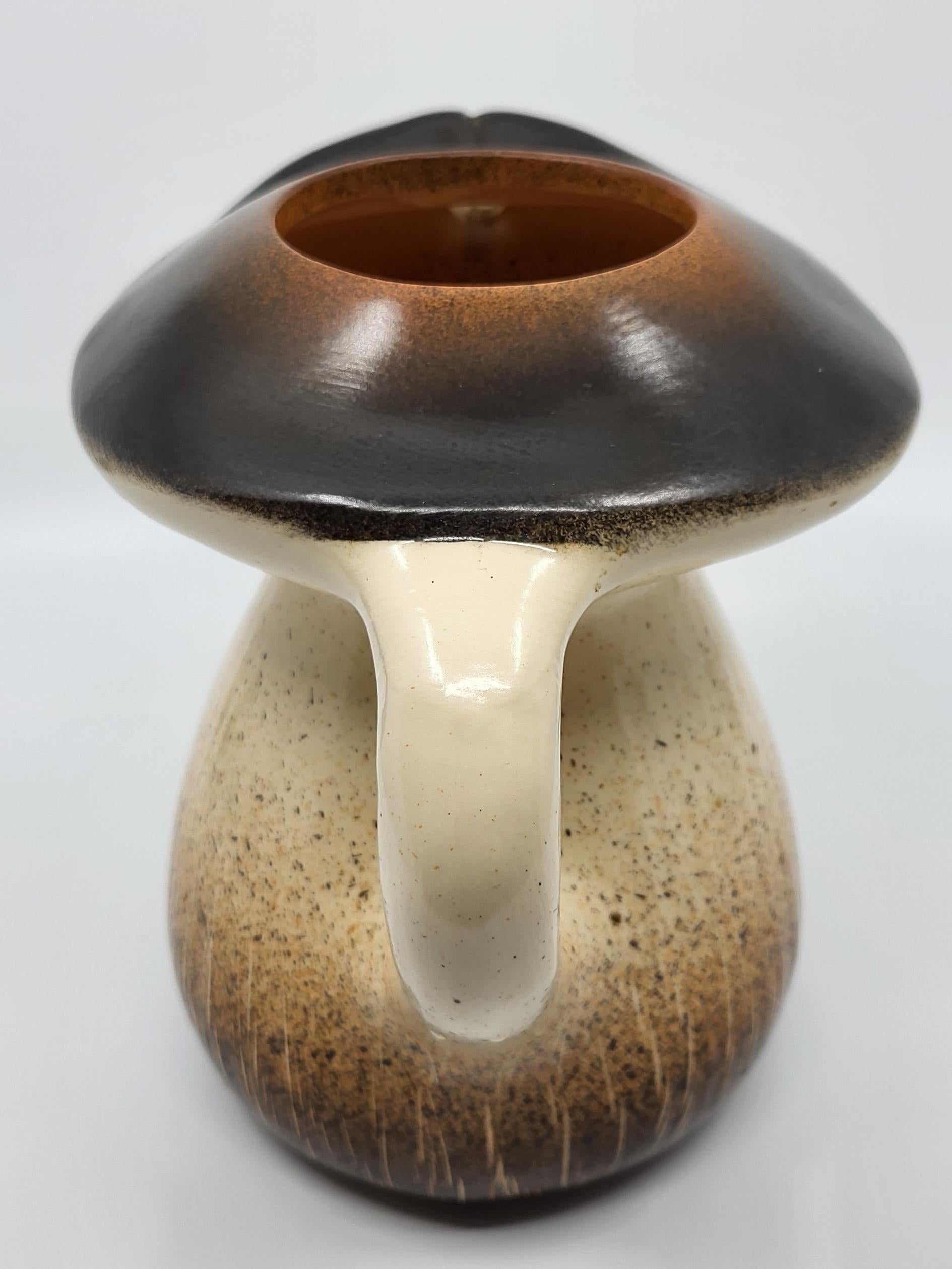 Pichet champignon de Bruno Dose en céramique Française 1960 Vintage (Französische Provence) im Angebot