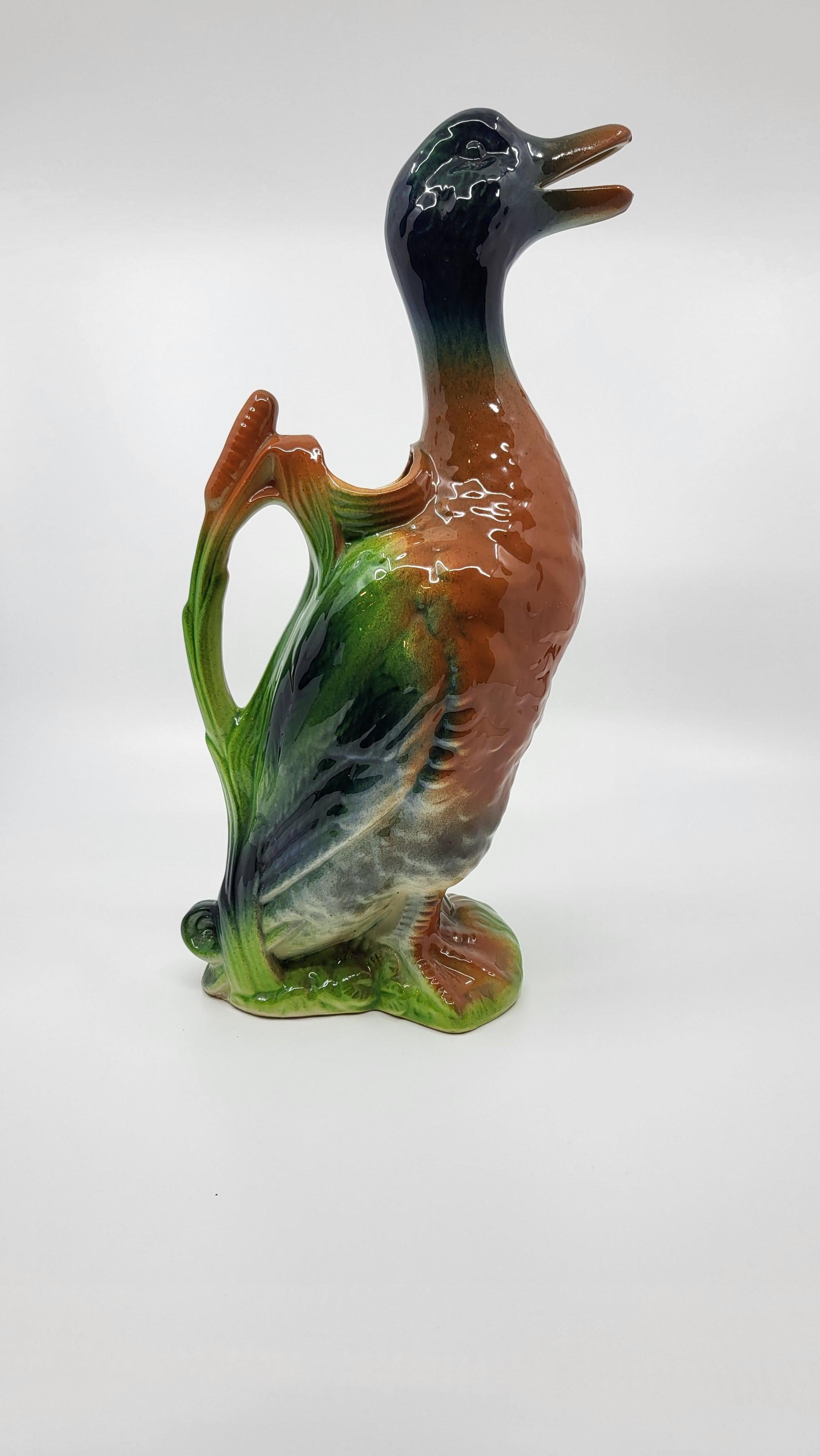 Pichet Saint Clément canard en majolique Française, design Art Nouveau 19ième 4