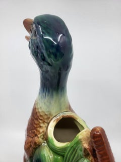 Pichet Saint Clément canard en majolique Française, design Art Nouveau 19ième