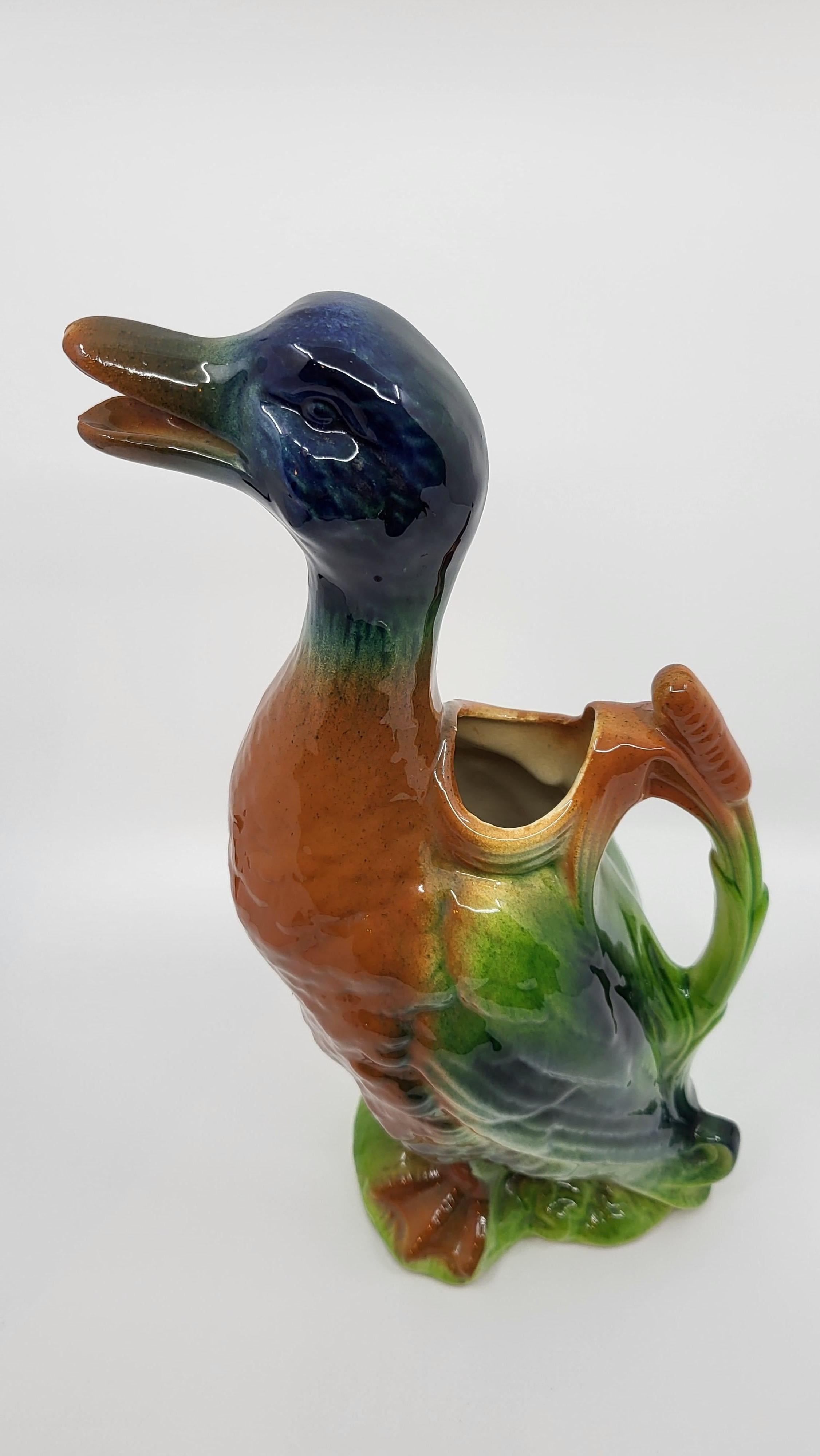 Enameled Pichet Saint Clément canard en majolique Française, design Art Nouveau 19ième