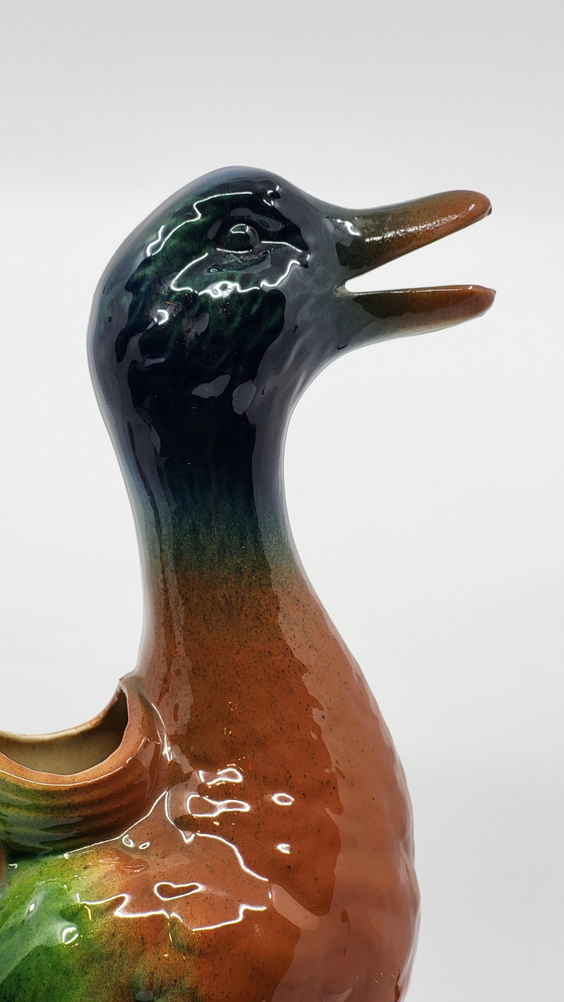 20th Century Pichet Saint Clément canard en majolique Française, design Art Nouveau 19ième