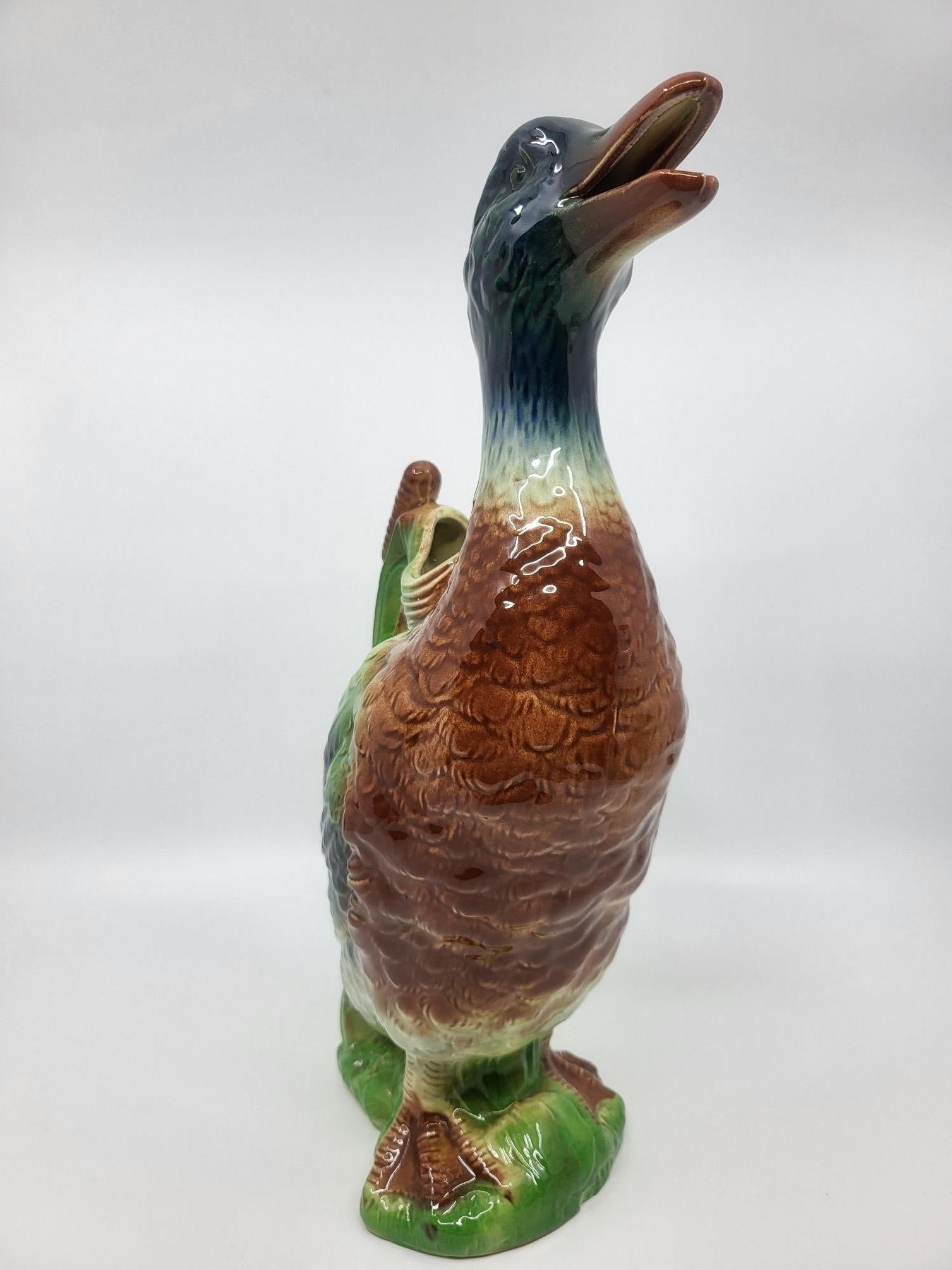20th Century Pichet Saint Clément canard en majolique Française, design Art Nouveau 19ième