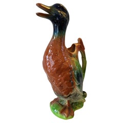 Pichet Saint Clément canard en majolique Française, design Art Nouveau 19ième