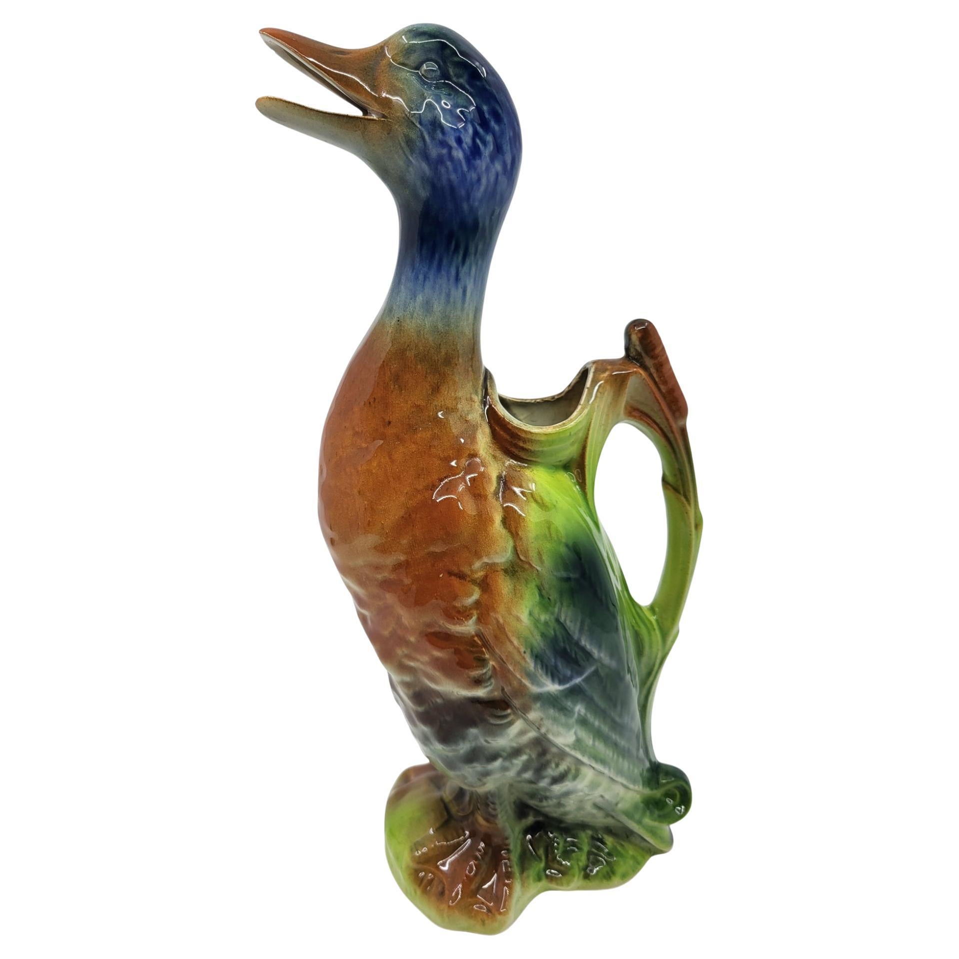 Pichet Saint Clément canard en majolique Française, design Art Nouveau 19ième