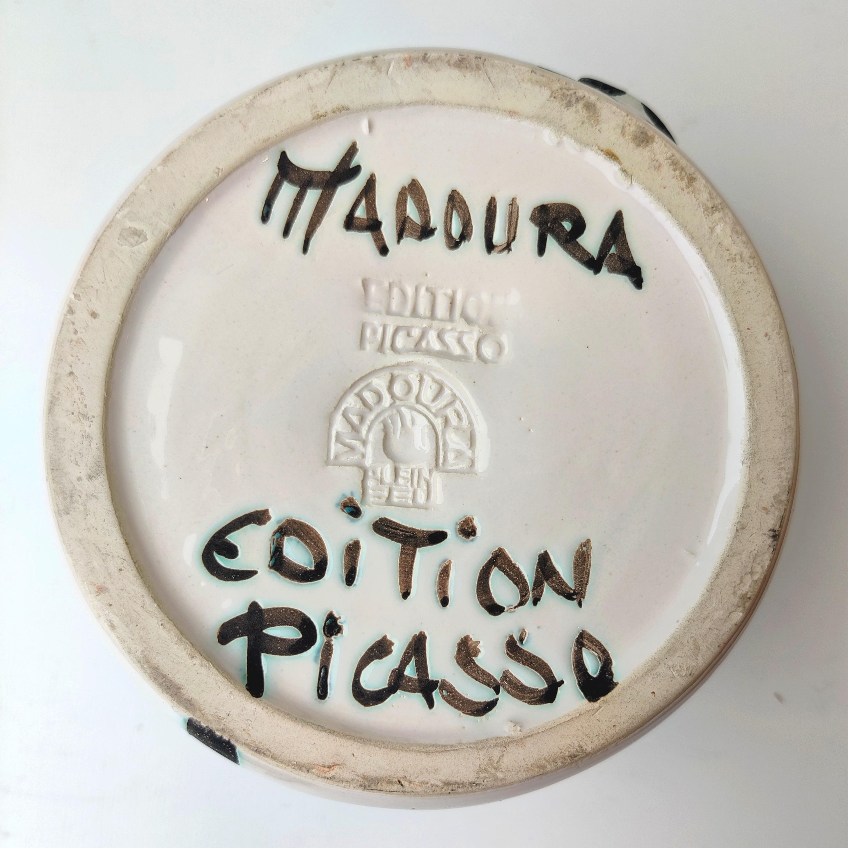 Ceramic, 1956

Edition : 500

Publisher : Edition Picasso

Catalog : [Ramié 368]

White terracotta, oxidized kerosene decoration, white enamel
Inscriptions and stamps under the base: 