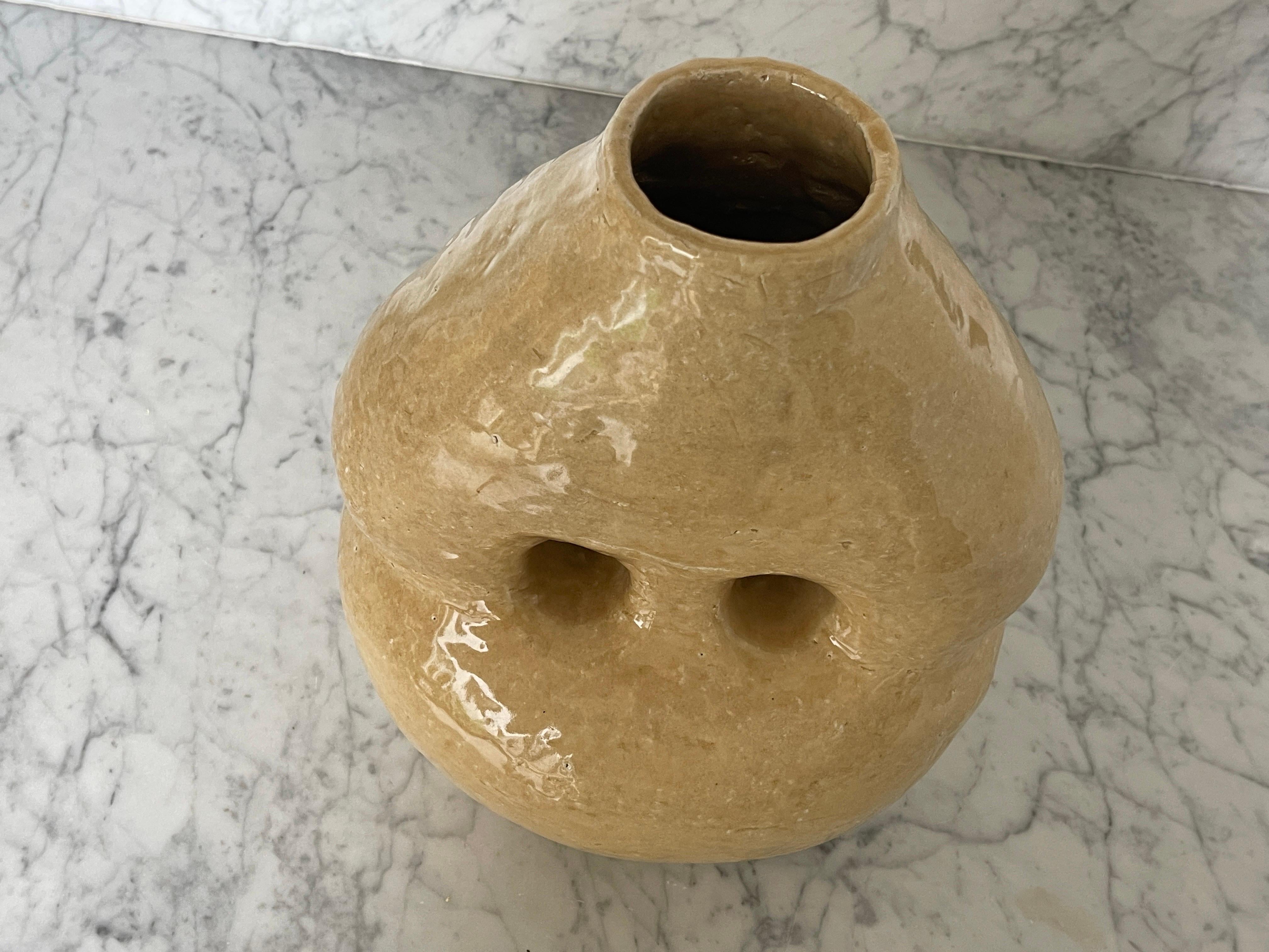 Pichu vessel  by Mariela Ceramica In New Condition For Sale In Knokke-Heist, BE