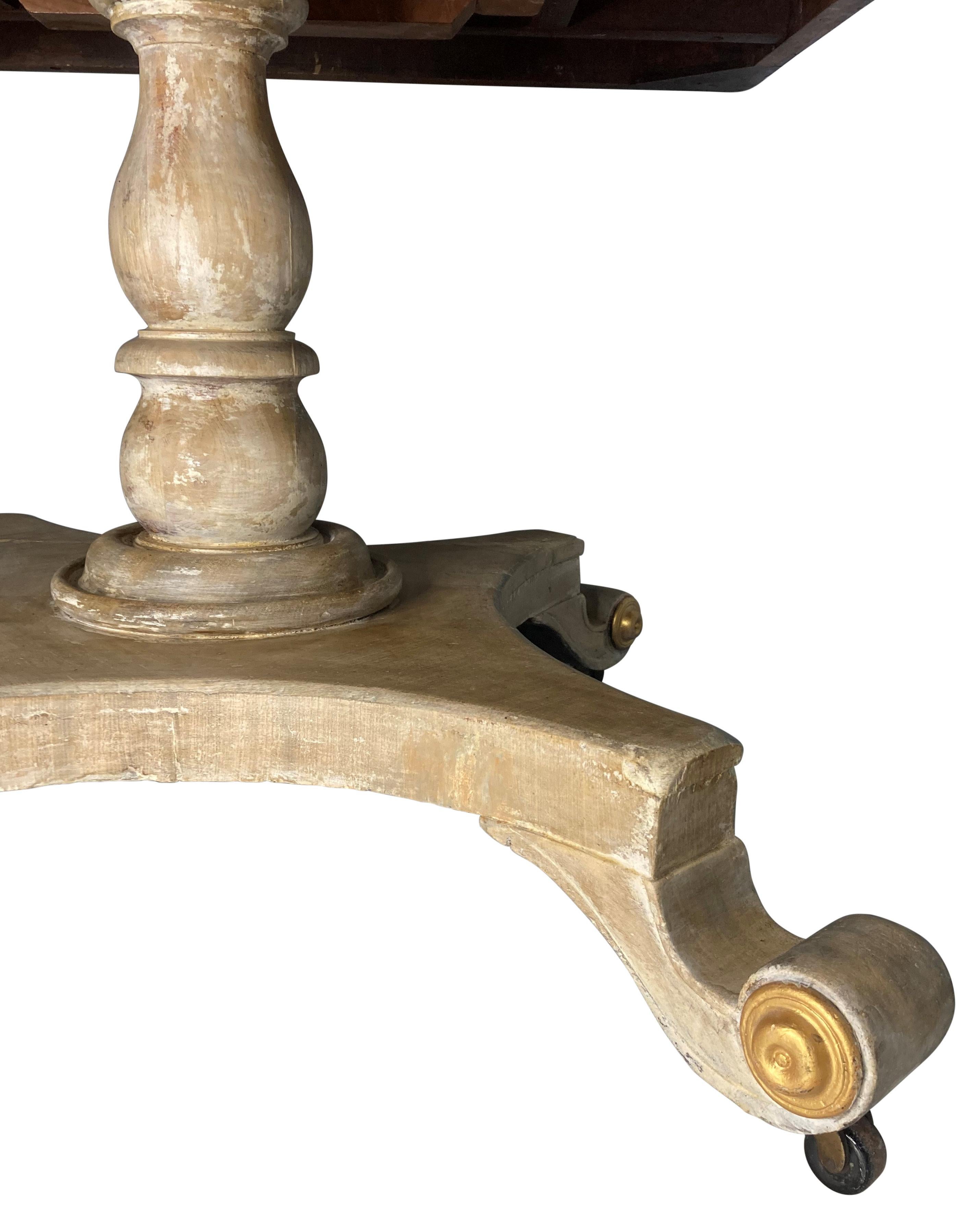 Pickled English Regency Breakfast Table In Good Condition For Sale In Kent, Dover