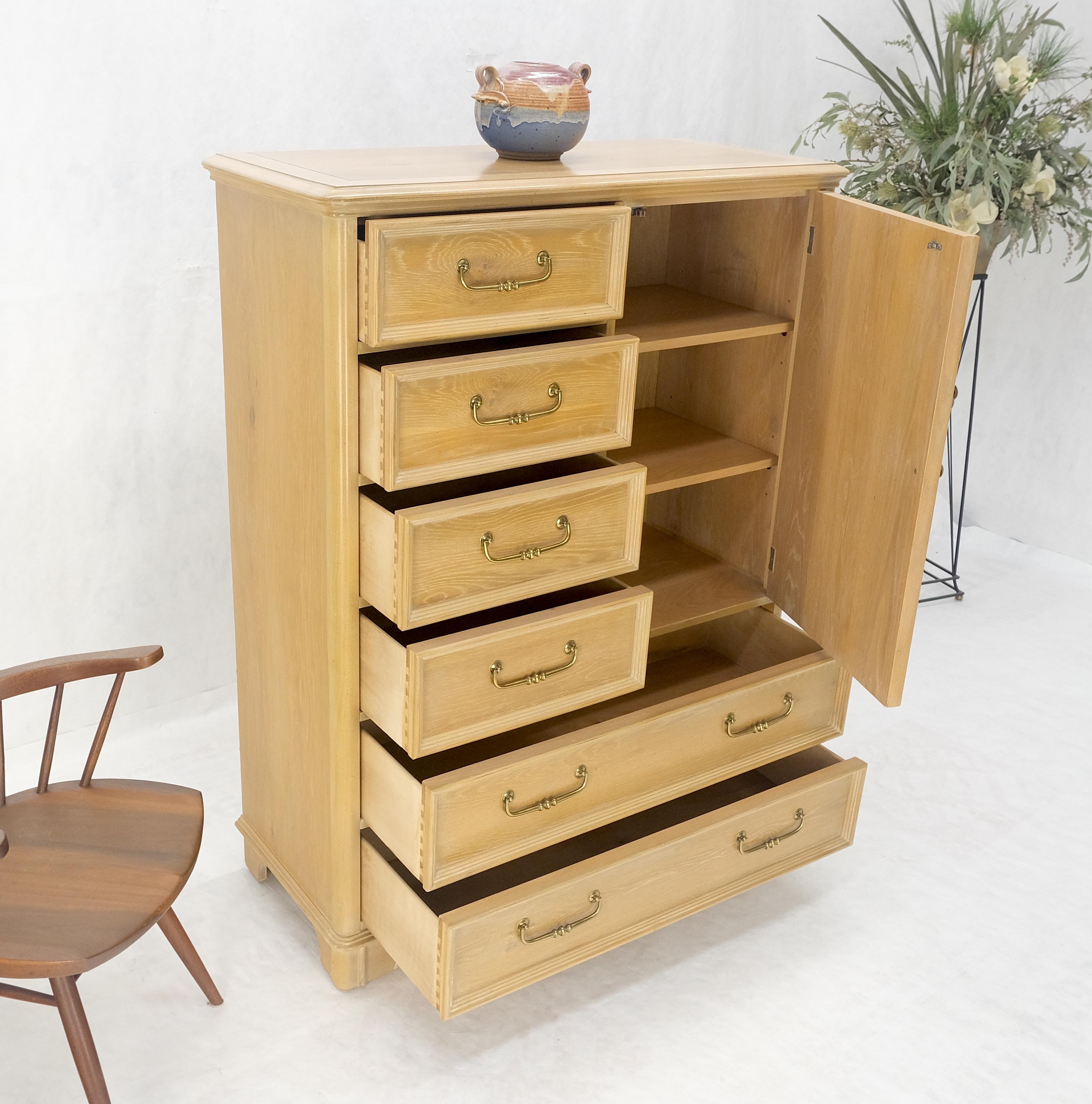 Oak Oak Pickled 6 Drawers Two Door Compartment Chifforobe Chest Dresser Cabinet MINT en vente 2