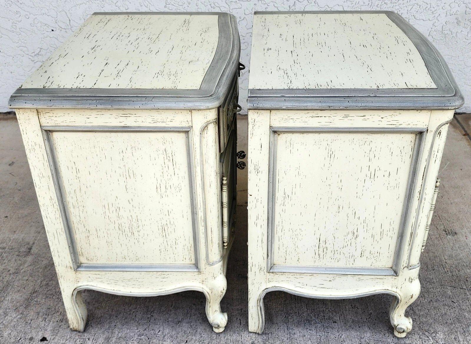 Picklewood Nightstands by Century Furniture Pair For Sale 1