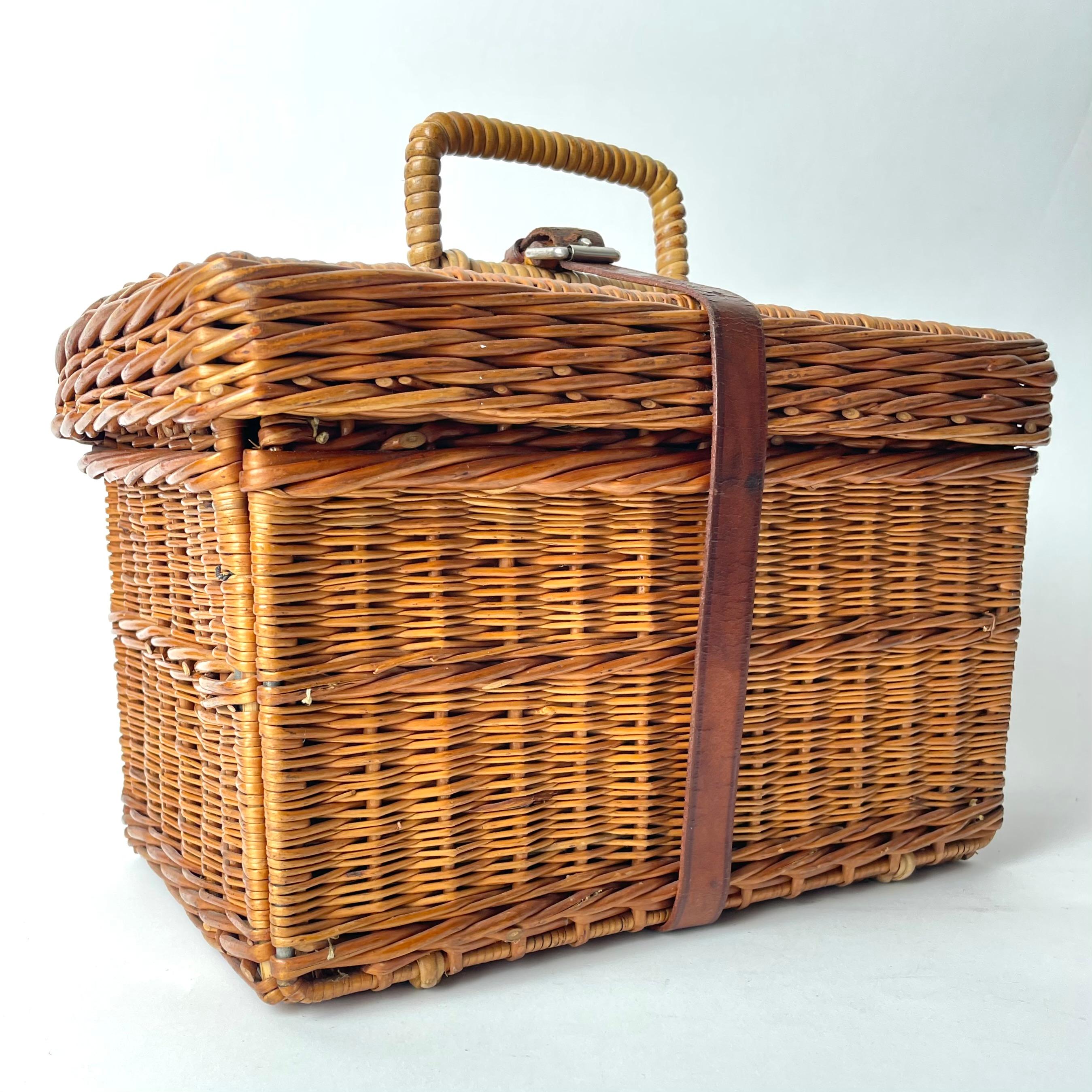 19th Century Picnic Basket, Rattan with Tinplate & Porcelain Interiors Late 19th/Early 20th C For Sale