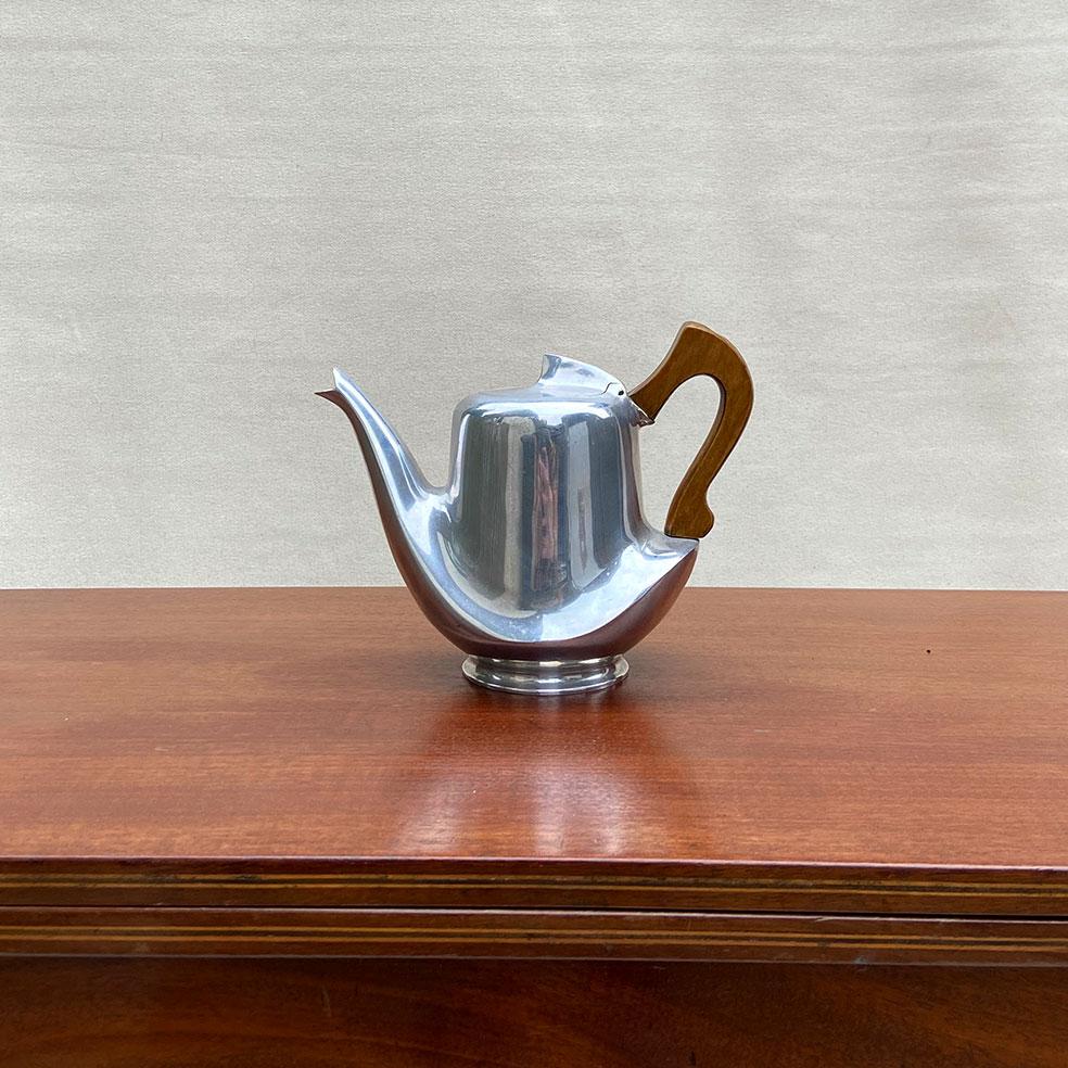 Mid-Century Modern Picquot Ware 1960s Silver Tea And Coffee 5 Piece Set With Tray For Sale