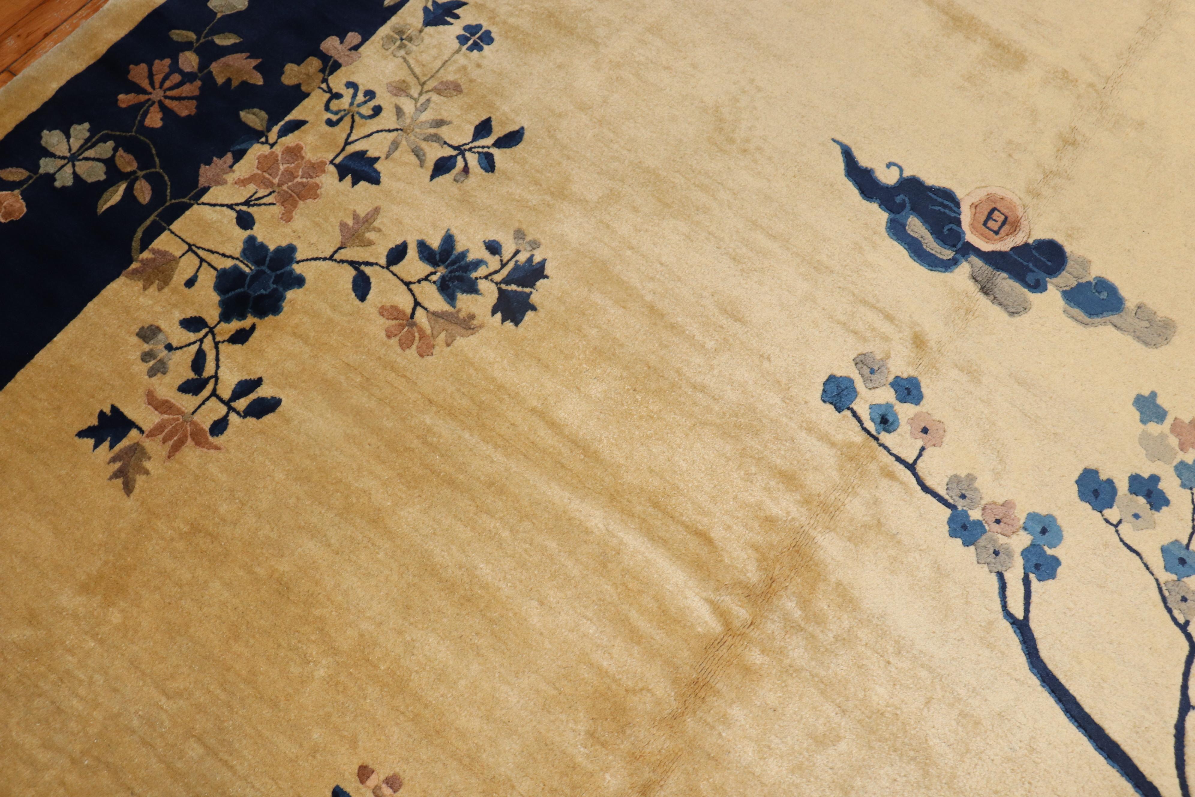 Tapis chinois ancien pictural en vente 3