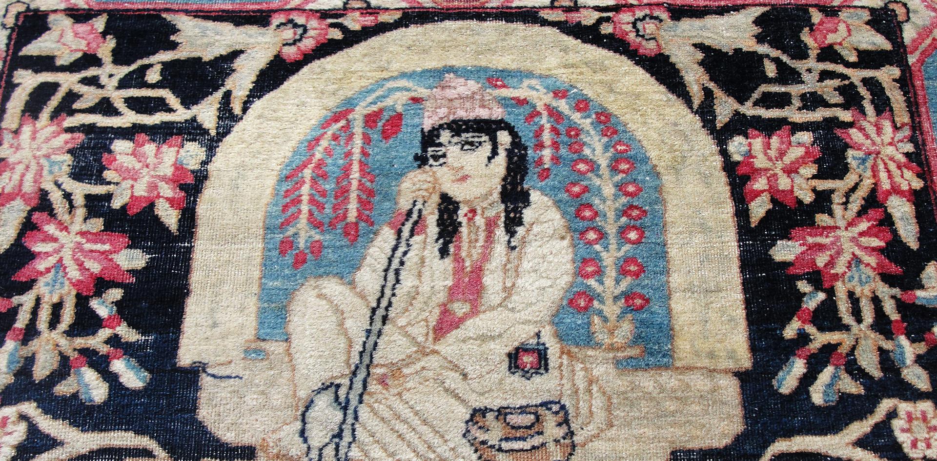 Bildlicher antiker persischer Kermanshah-Teppich (Handgeknüpft) im Angebot