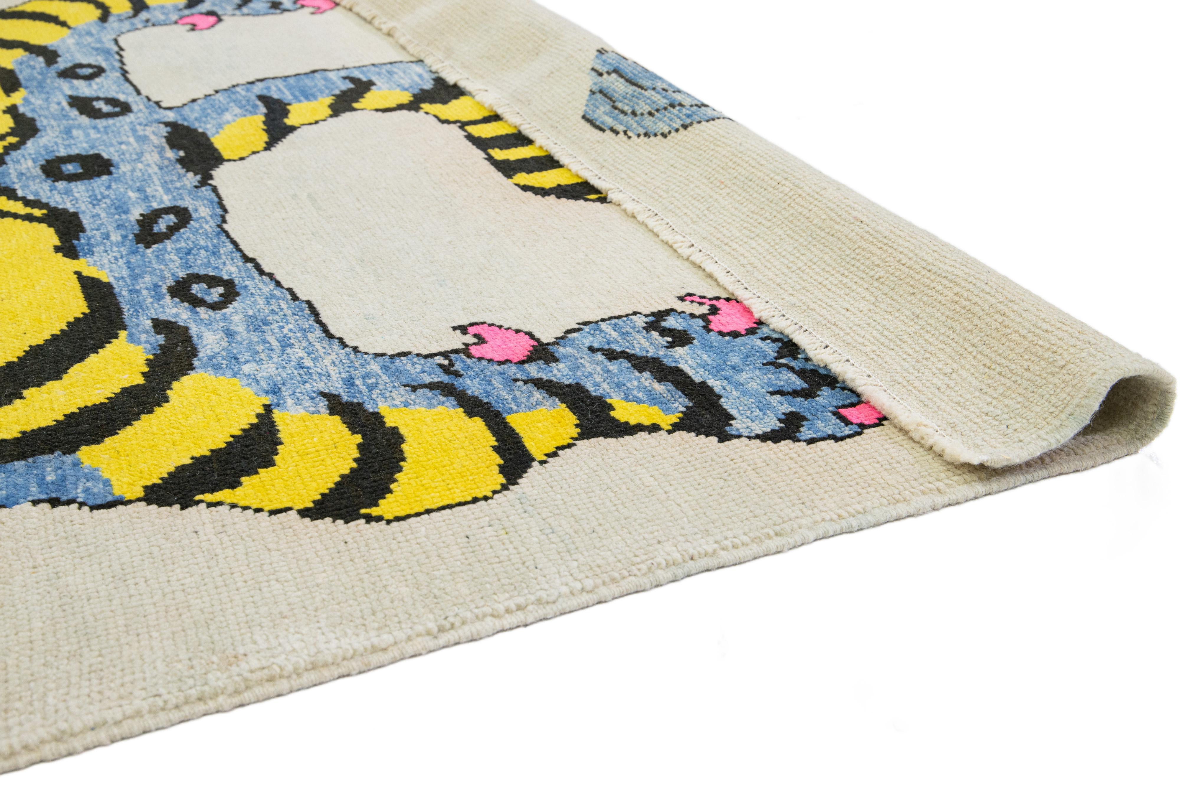 Alfombra contemporánea de lana de diseño pictórico en beige Art Decó en venta