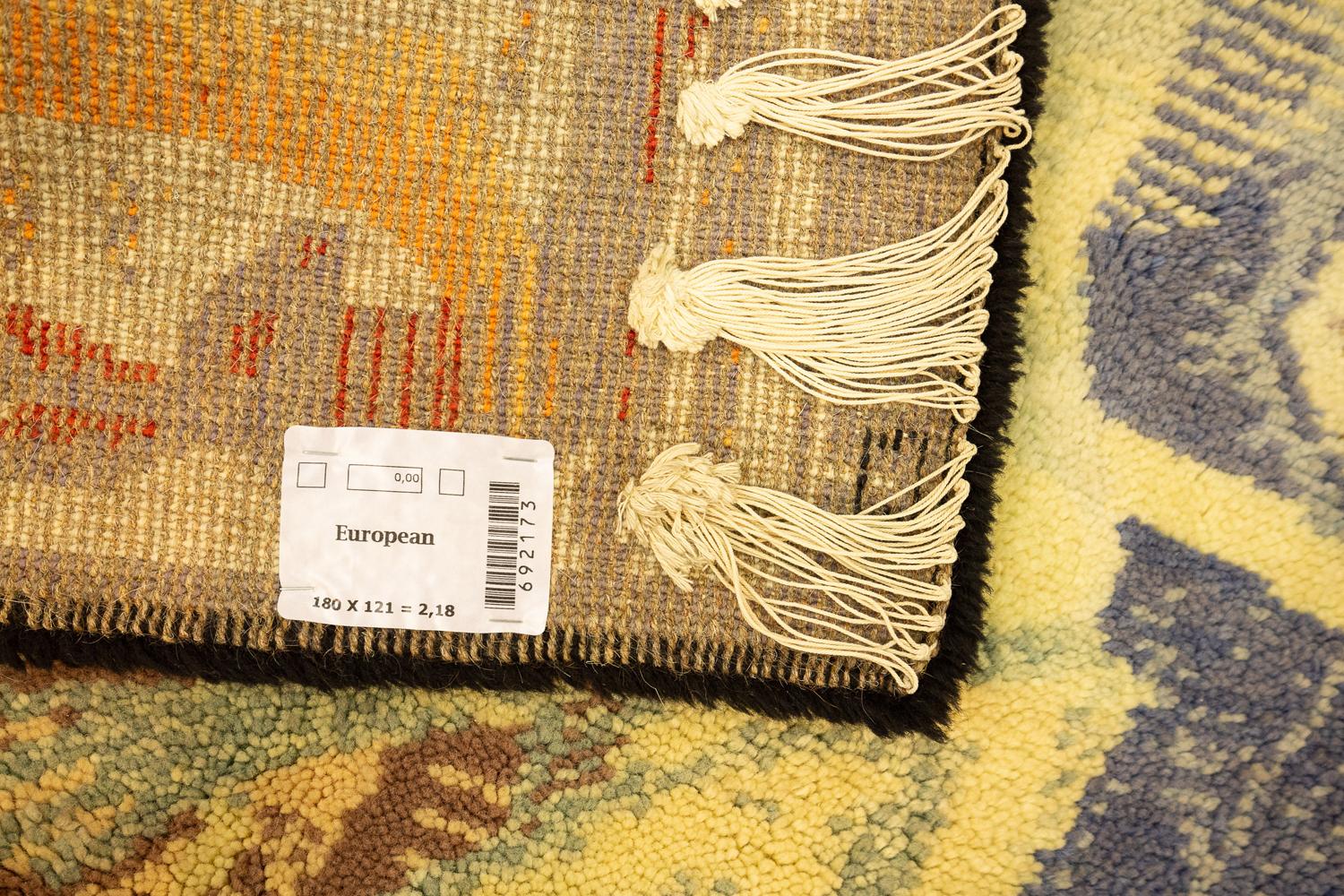 Teppich aus der Mitte des Jahrhunderts Europäisches Soldatendesign , 1920-1950 (Wolle) im Angebot