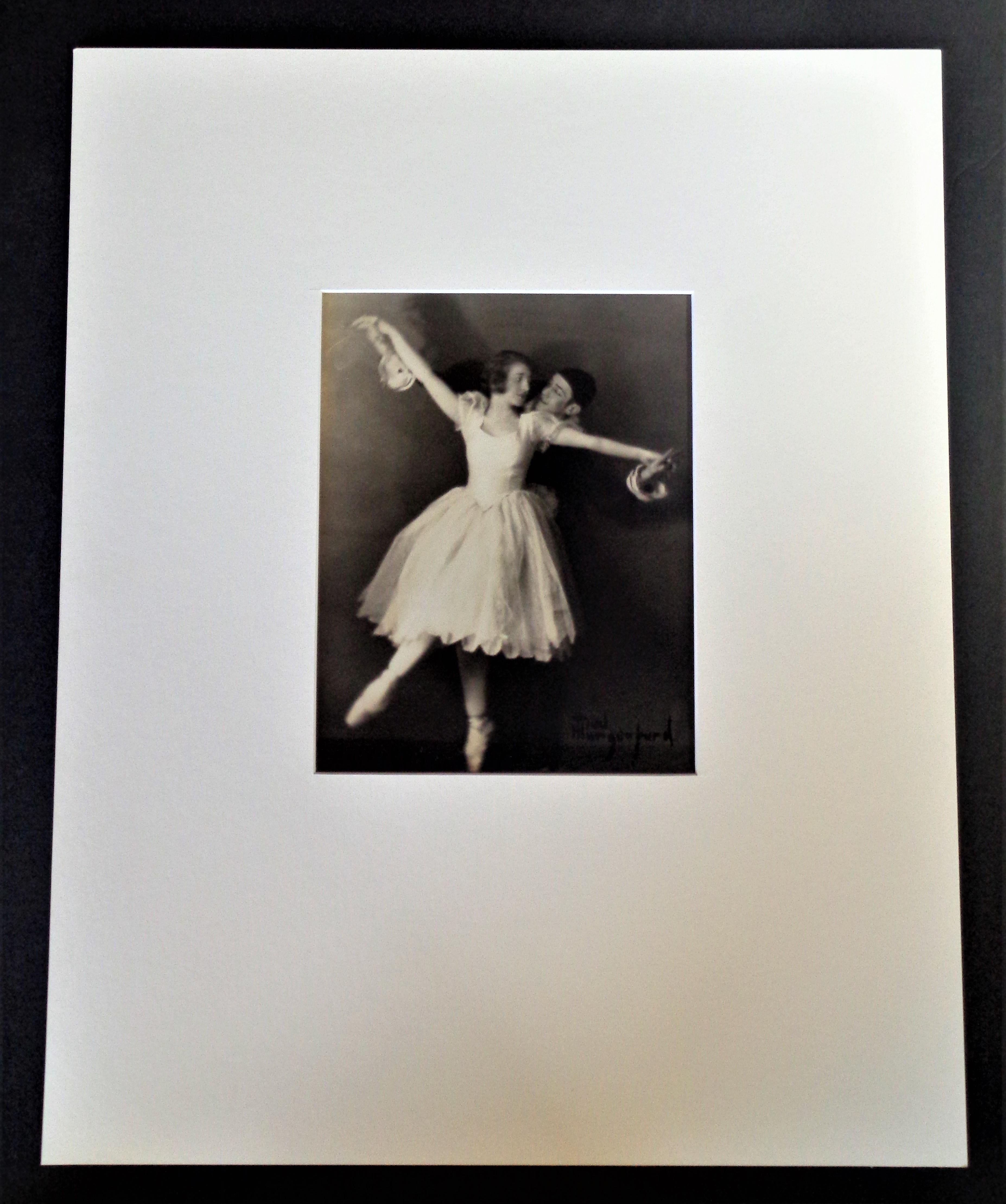 Pictorialist gelatin silver print sepia tone photograph by Ned Hungerford, Rochester NY ( hand ink signed lower right ) theatrical subject matter female and male ballet dancers. Professionally matted. Circa 1900-1910. Look at all pictures and read