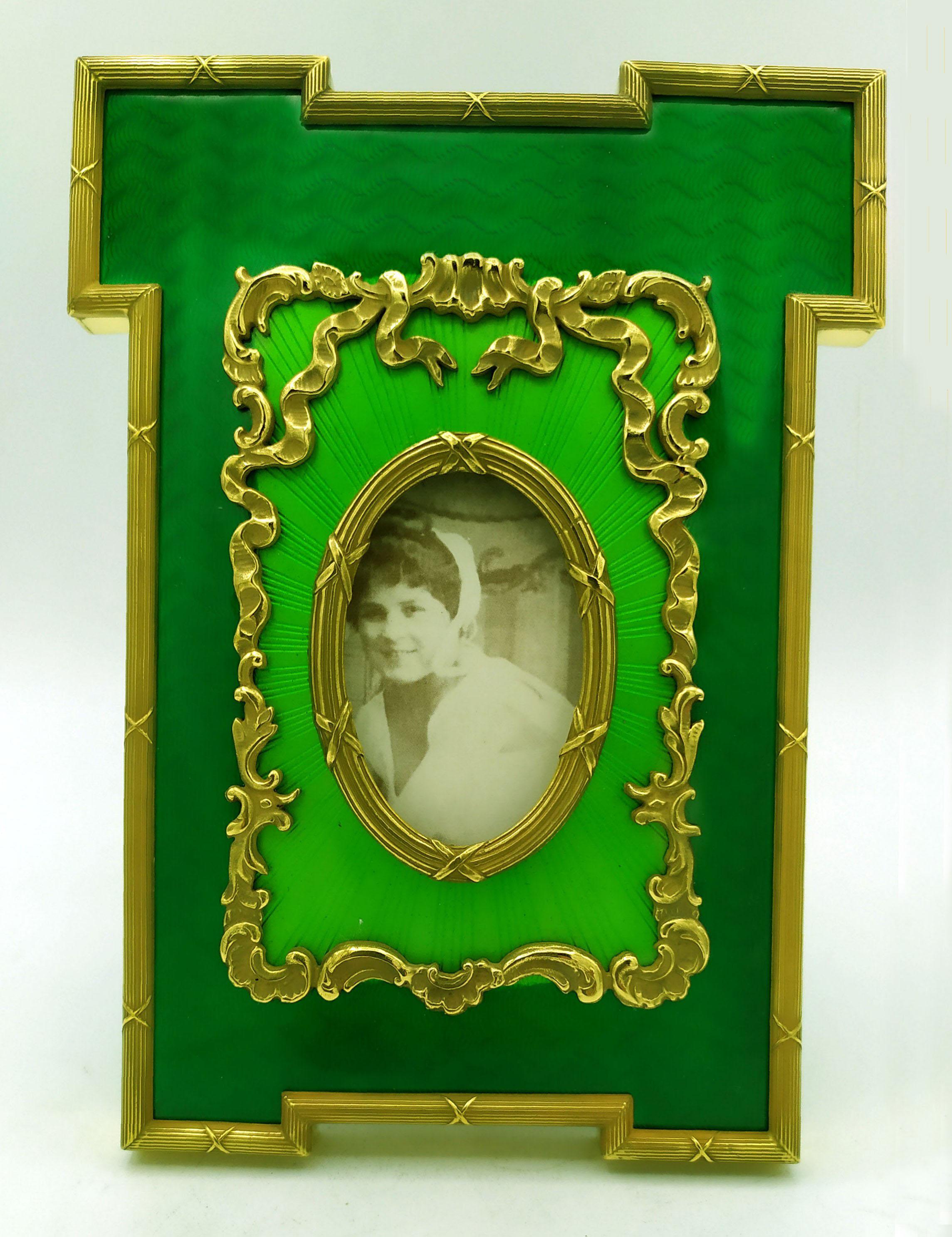 Italian Picture Frame Green two-tones enamel Guilloche Sterling Silver Salimbeni For Sale