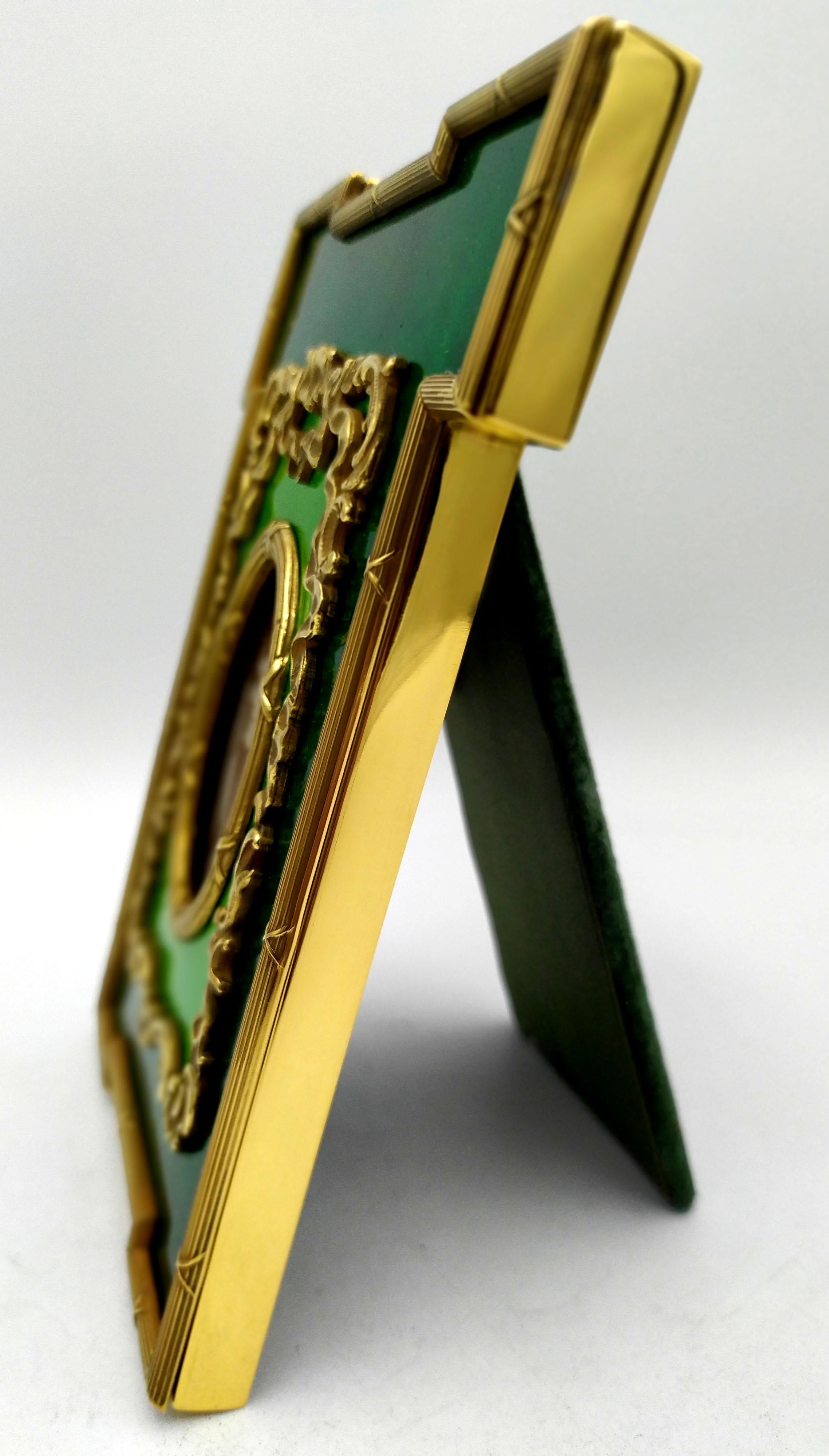 Hand-Carved Picture Frame Green two-tones enamel Guilloche Sterling Silver Salimbeni For Sale