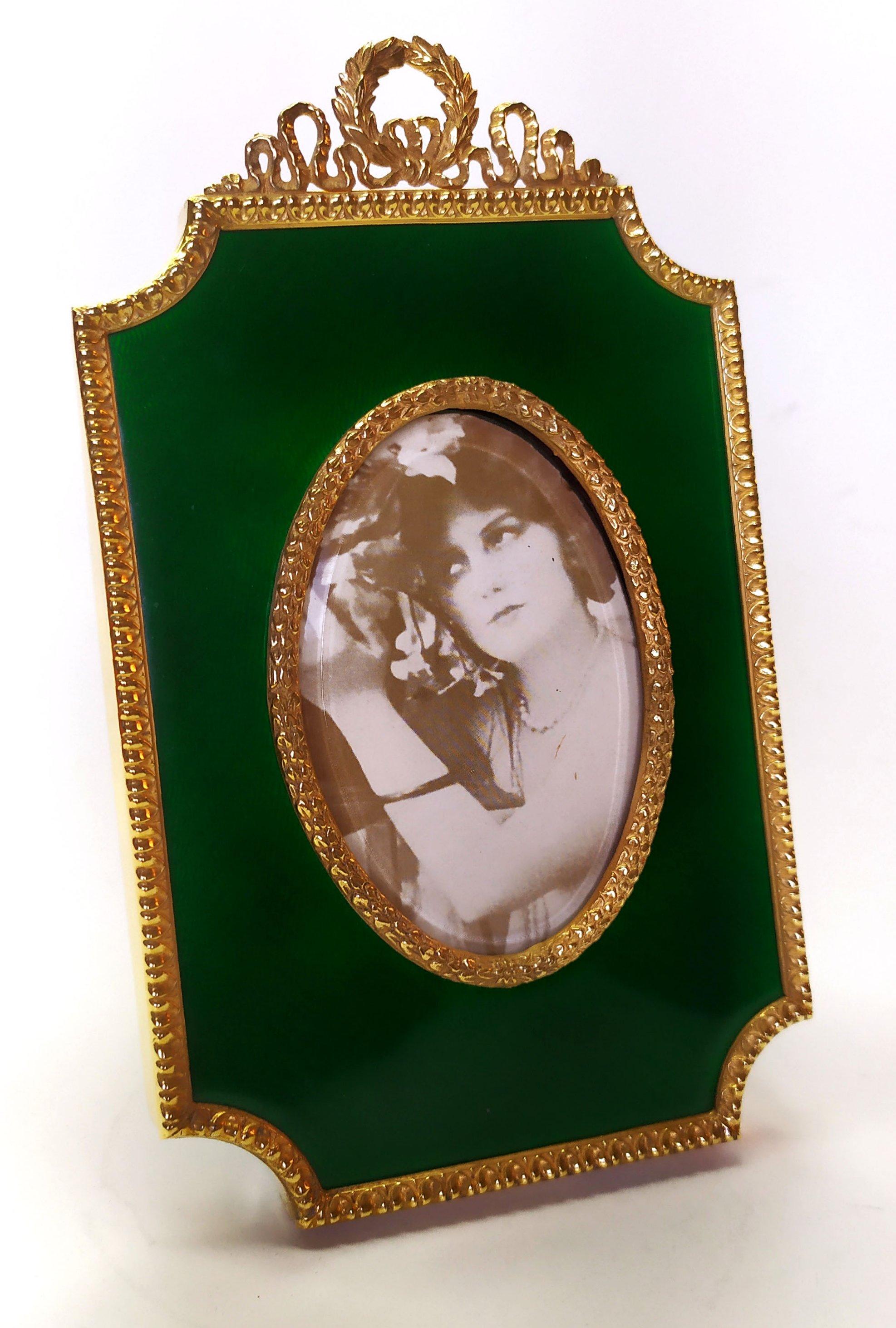Italian Picture Frame Green with concave corner for oval photo Sterling Silver Salimbeni For Sale