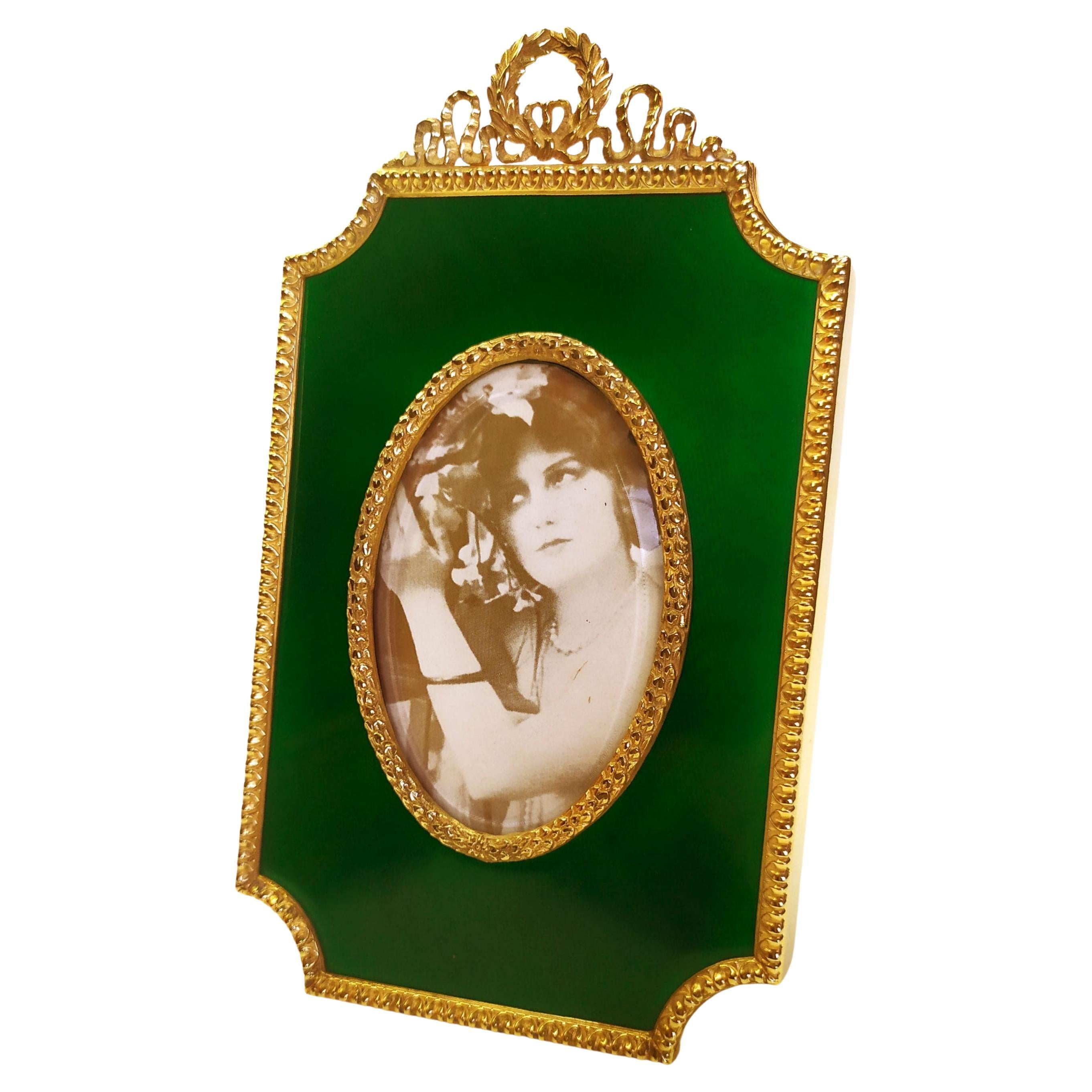 Picture Frame Green with concave corner for oval photo Sterling Silver Salimbeni For Sale