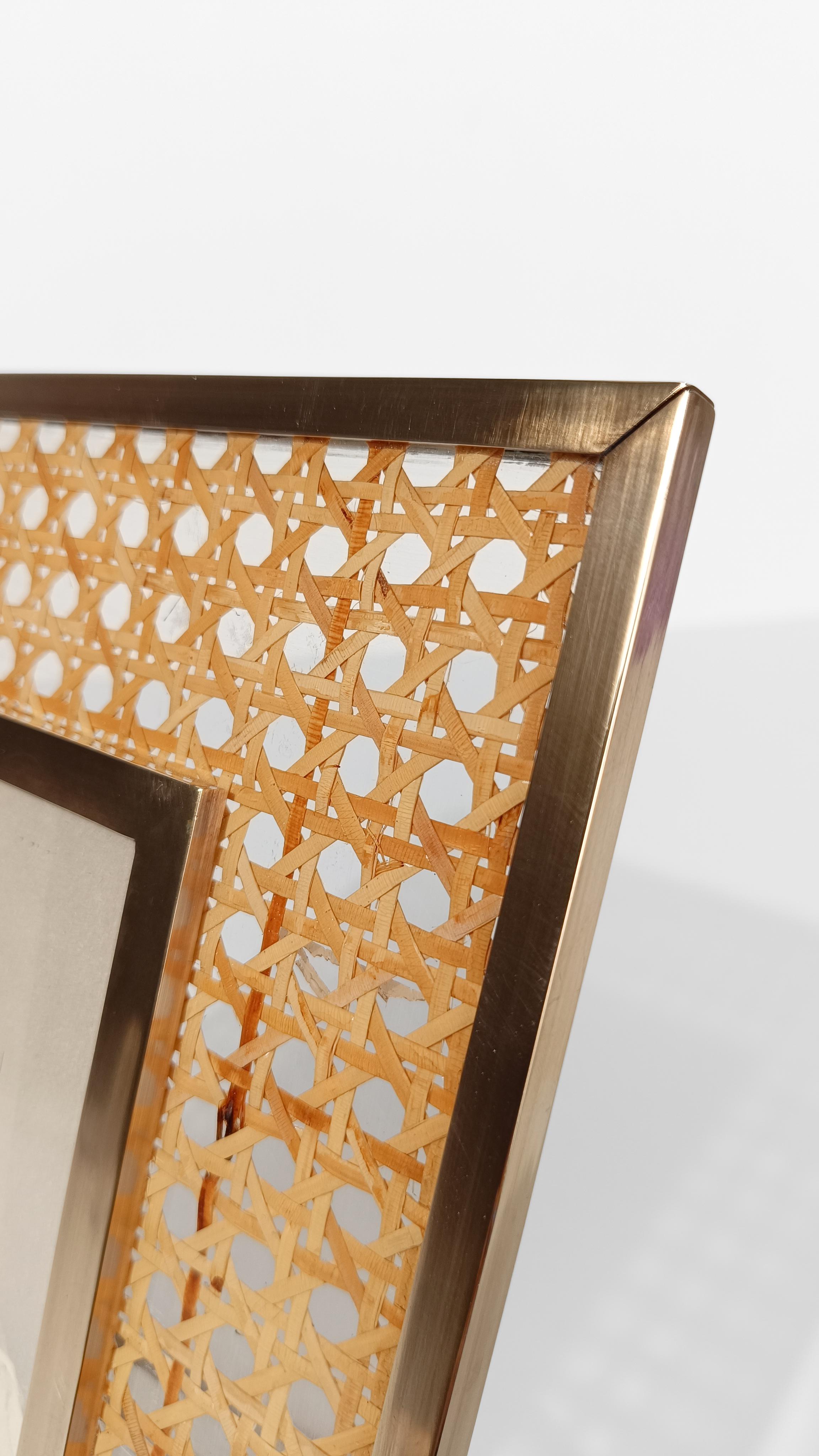 Bilderrahmen aus Lucite, Schilfrohr Webbing & Messing, Christian Dior-Stil, Italien 1970er Jahre im Angebot 7