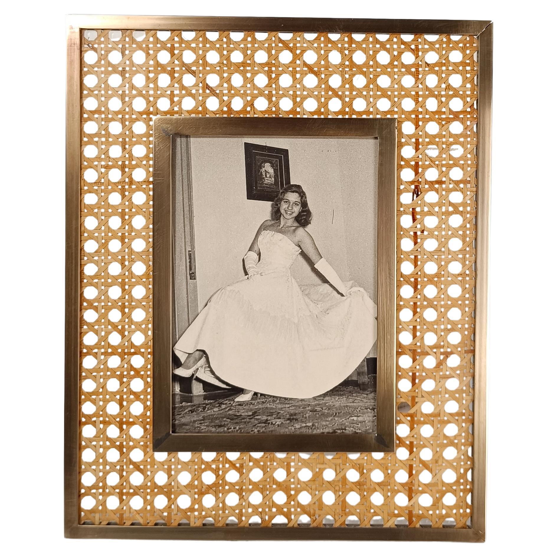 Cornice per quadri in lucite, fettuccia di canna e ottone, stile Christian Dior, Italia anni '70