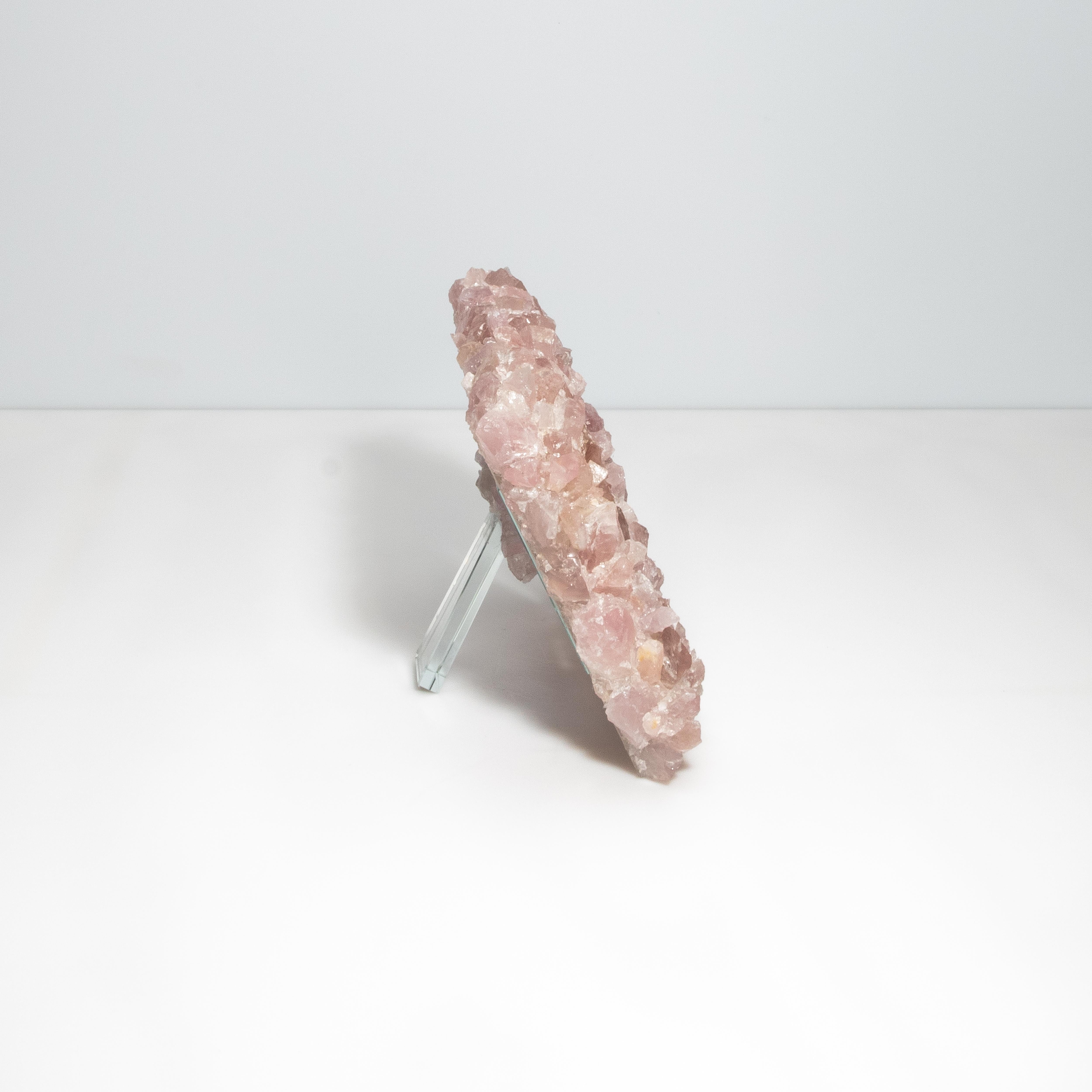 Moderno Cornice orizzontale grande in quarzo rosa in vendita