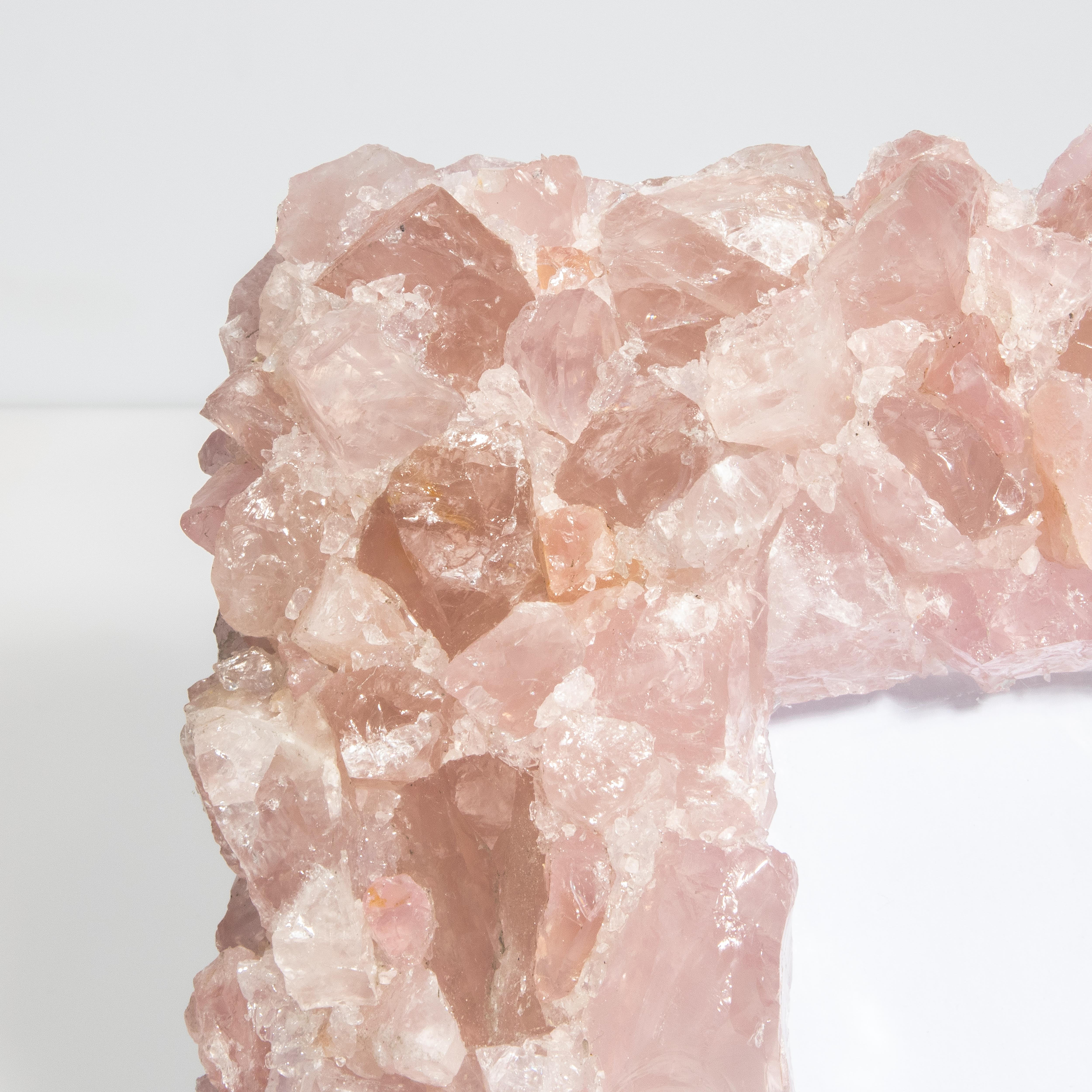Fatto a mano Cornice orizzontale grande in quarzo rosa in vendita