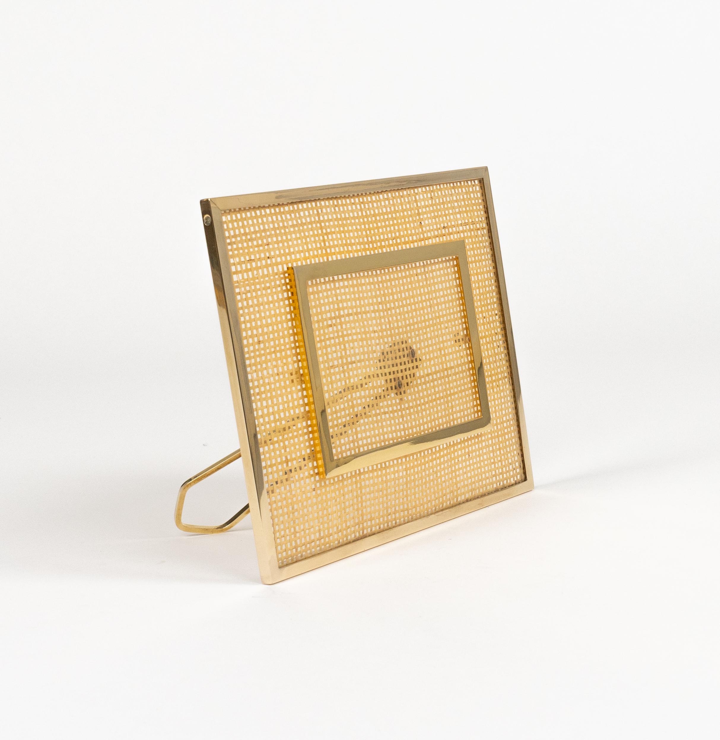 Bilderrahmen aus Lucite, Korbweide und Messing im Christian Dior-Stil, Italien 1970er Jahre im Zustand „Gut“ im Angebot in Rome, IT