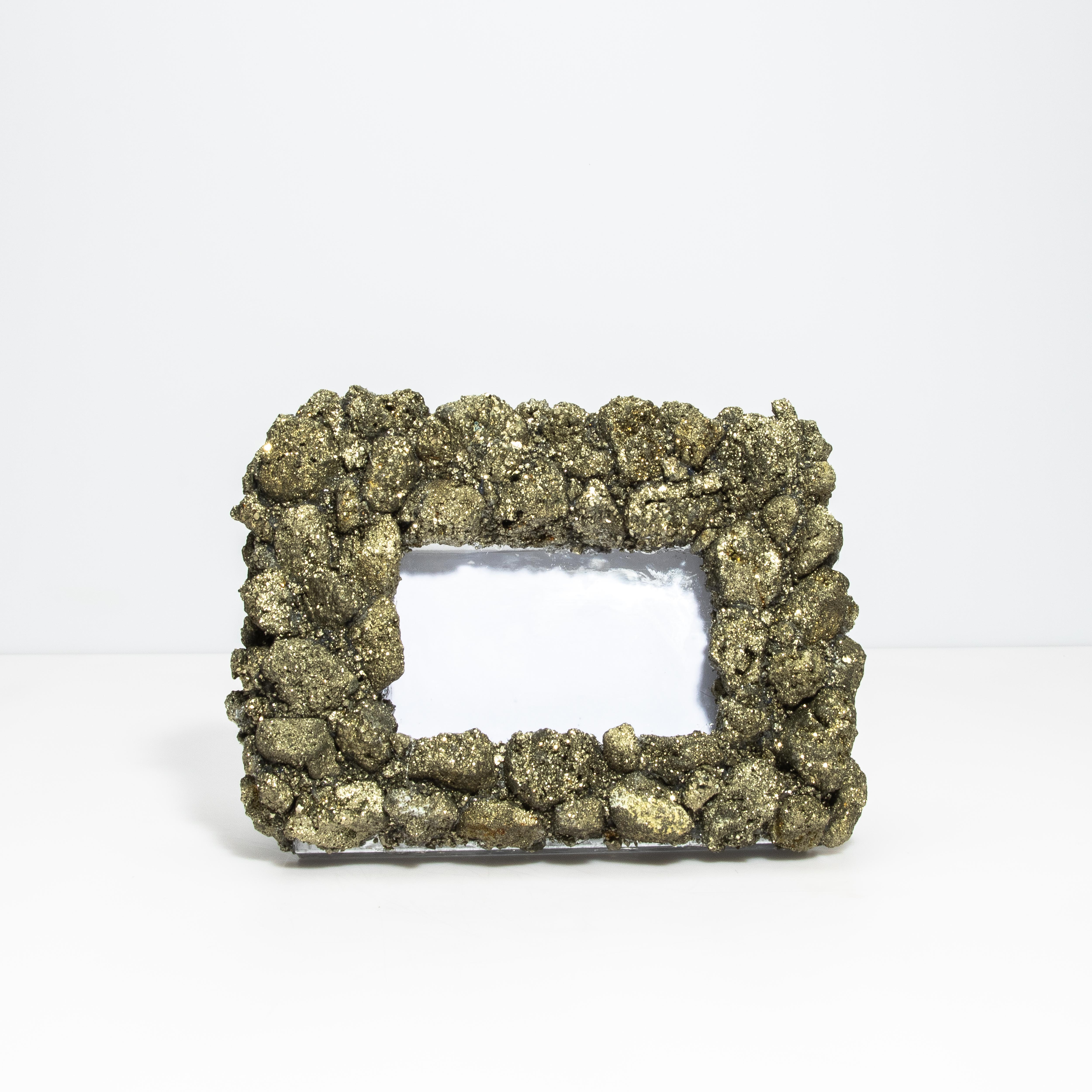 Picture Frame Medium Horizontal in Pyrite In New Condition For Sale In West Hollywood, CA